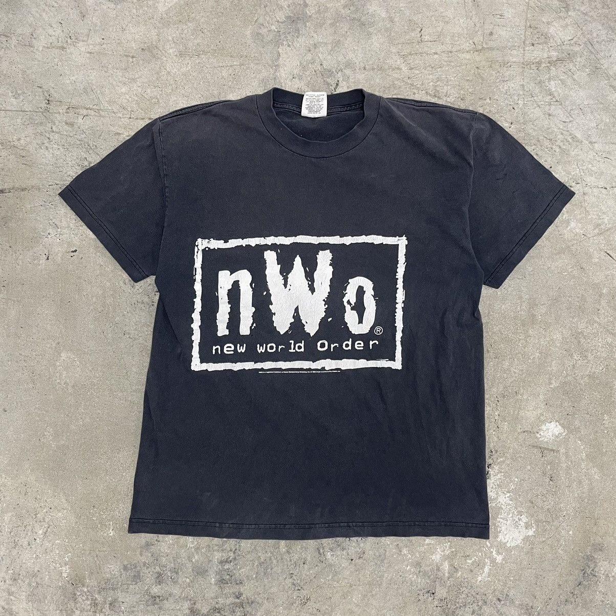 Vintage × WCW/nWo Vintage 90s Faded NWO No Mercy Tee Size US L / EU 52-54 / 3 - 1 Thumbnail