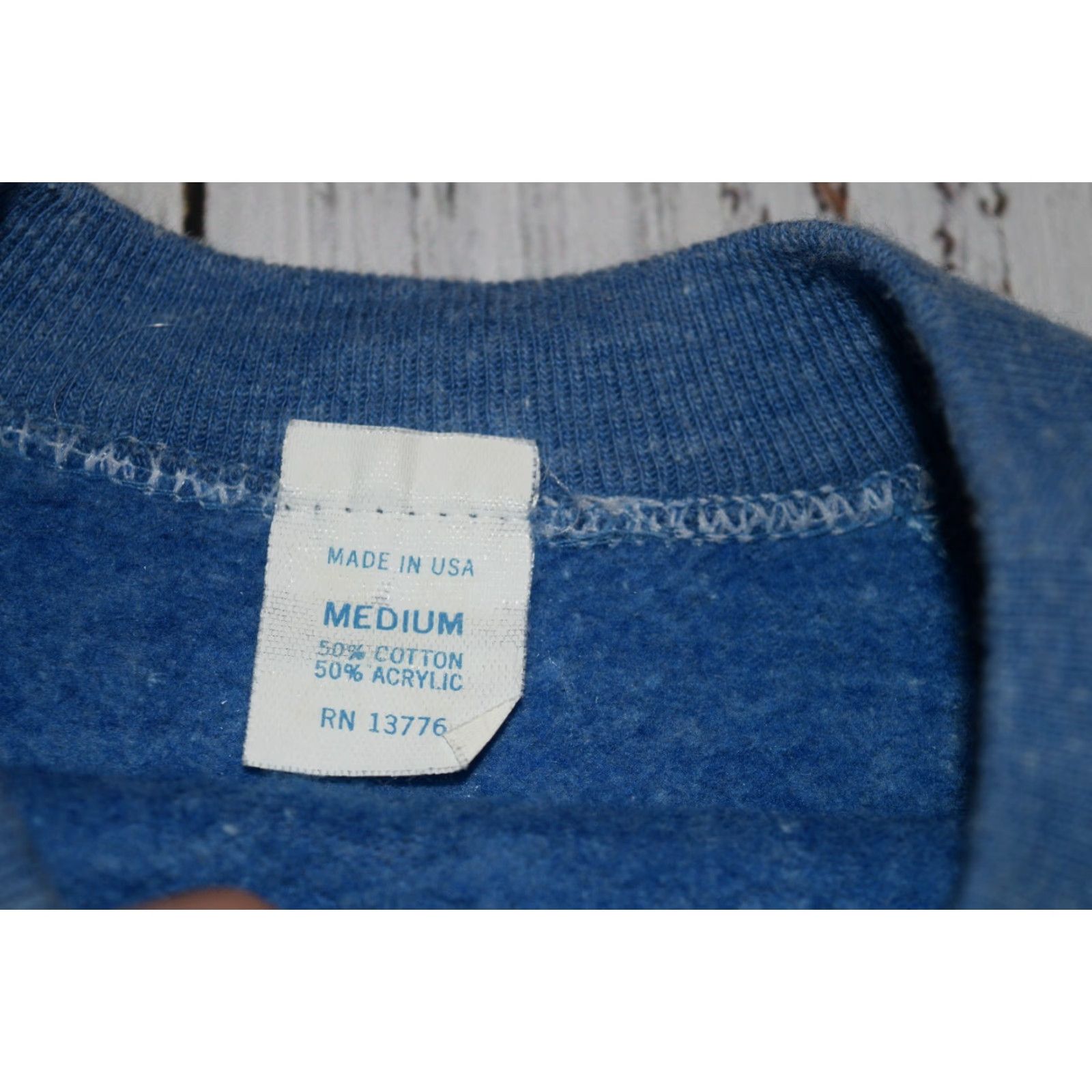 Vintage VINTAGE 70s SCREEN STARS WHITETAIL DEER CREWNECK SWEATSHIRT Men's Medium Blue Graphic Outdoor Size US M / EU 48-50 / 2 - 5 Thumbnail