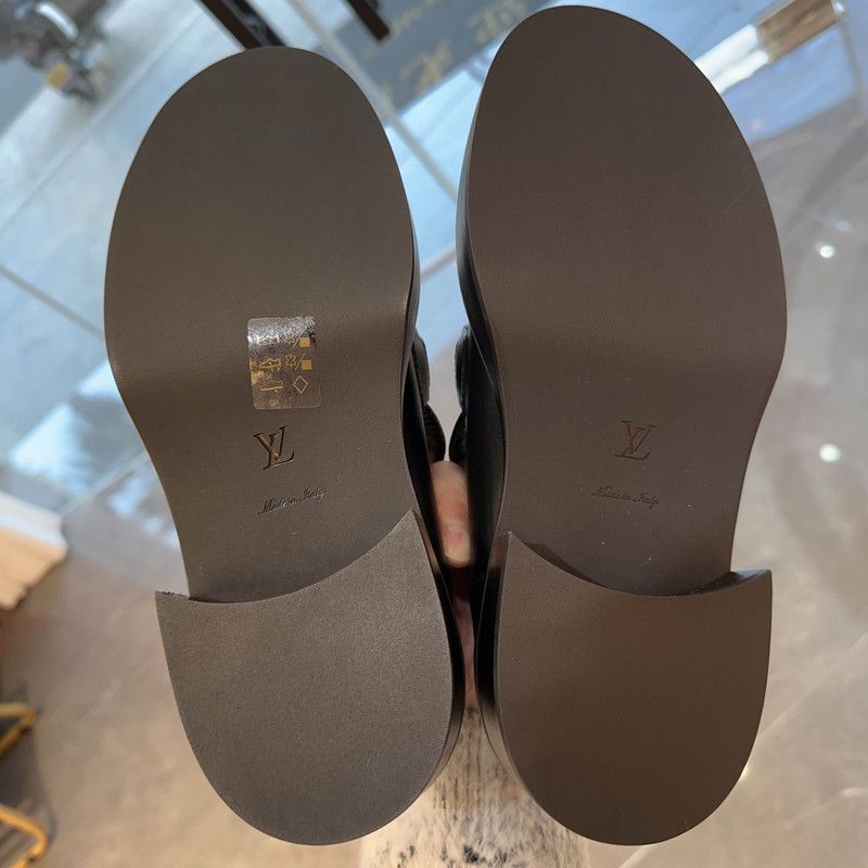 Louis Vuitton Louis Vuitton Black Leather Lug Sole Loafers Size US 7 / IT 37 - 4 Thumbnail