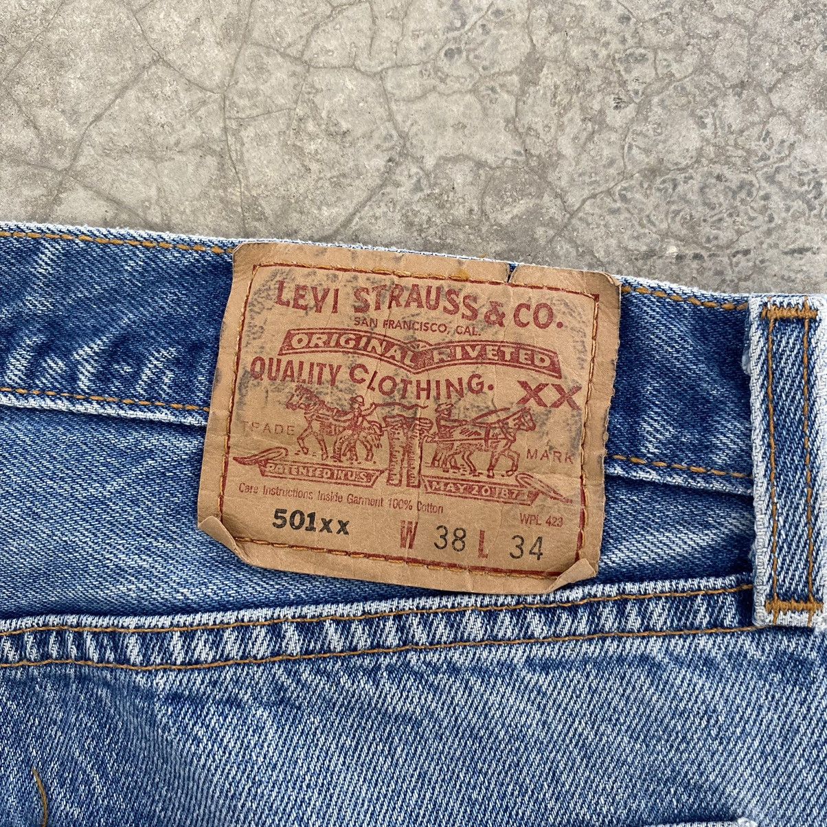 Levi's Size 36x30 VTG Late 90’s Levis 501 Stonewashed Blue Jeans Size US 36 / EU 52 - 23 Thumbnail