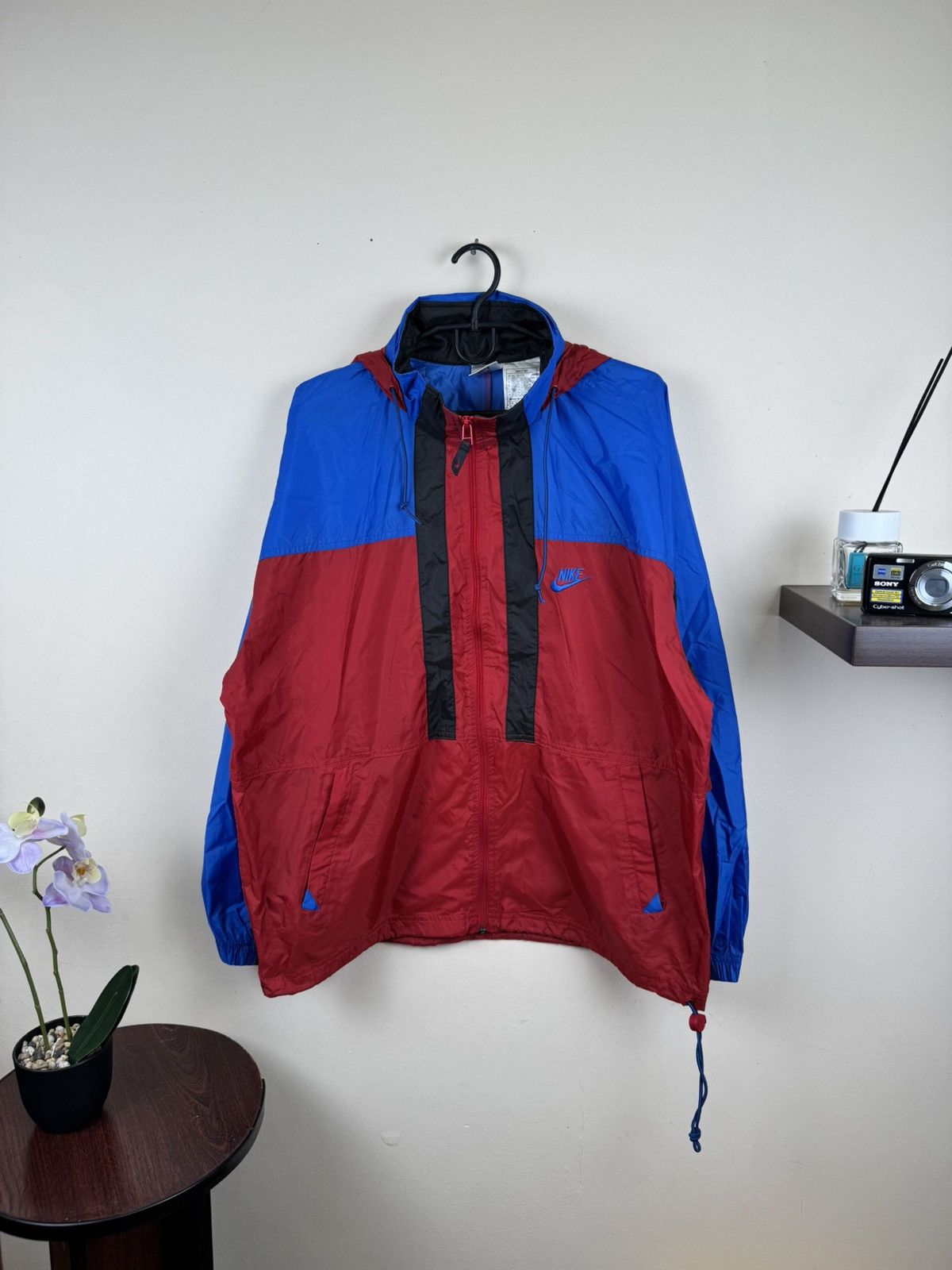 Nike Vintage Nike Windbreaker Lightweight Spring Jacket Red Size US M / EU 48-50 / 2 - 1 Thumbnail
