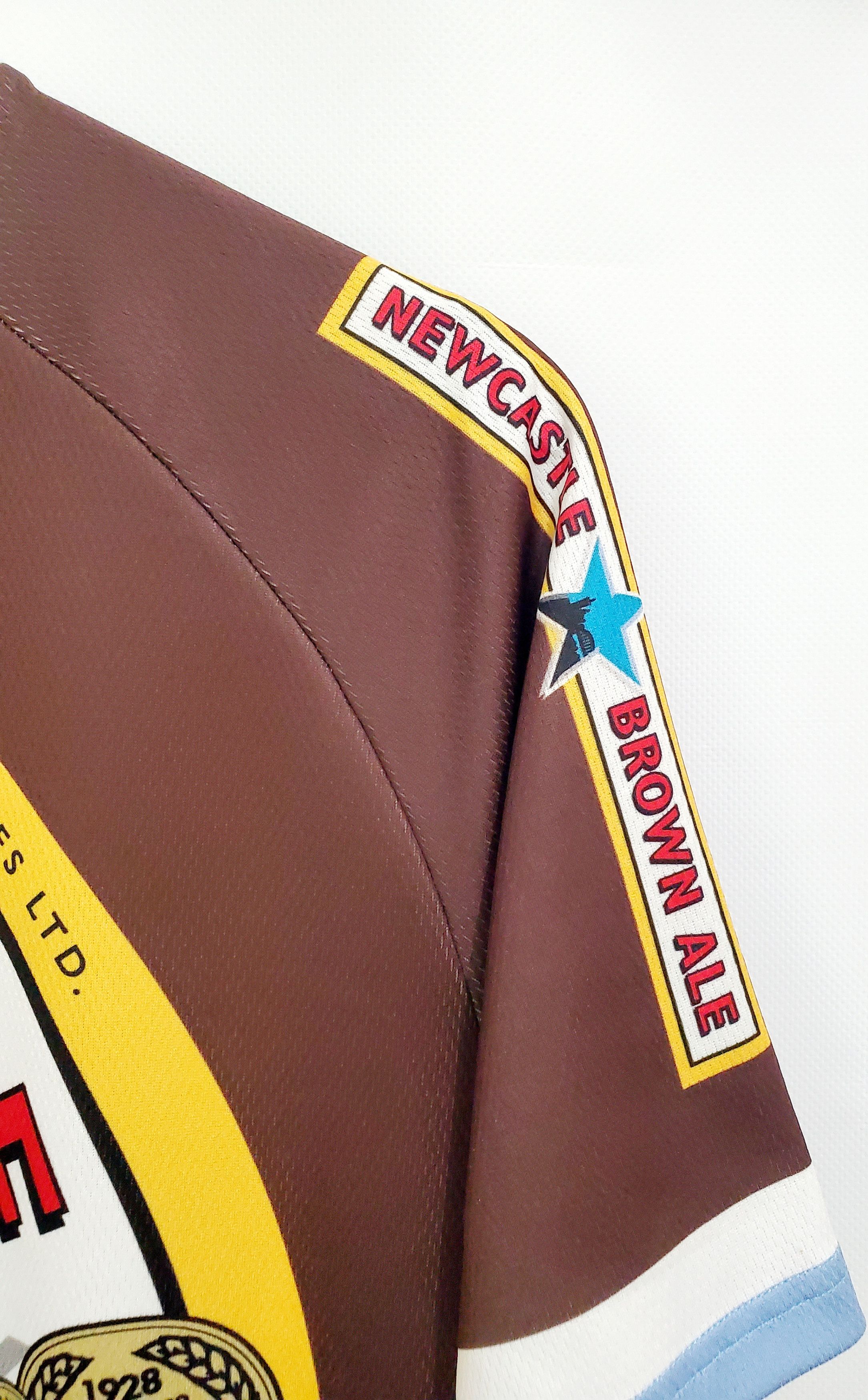 Vintage Newcastle Brown Ale Cycling Jersey size L Size US L / EU 52-54 / 3 - 4 Thumbnail