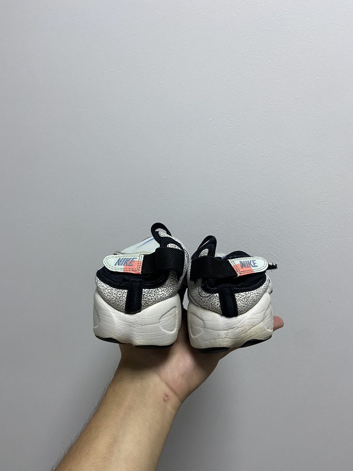 Nike Nike rift tabi style ninja Vintage Womans Small Logo Swoosh Size US 8 / IT 38 - 5 Thumbnail