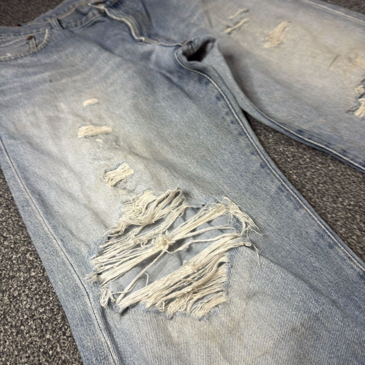 Japanese Brand Vintage Japanese Edwin 505xx Selvedge Thrashed Faded Jean Size US 34 / EU 50 - 6 Thumbnail