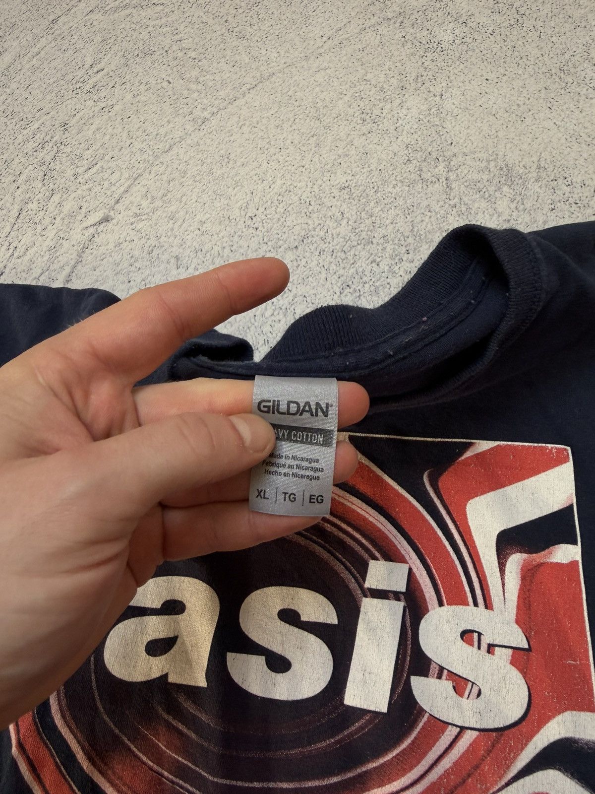Gildan Vintage Oasis Band Merch T shirt Mens size XL Size US XL / EU 56 / 4 - 5 Thumbnail