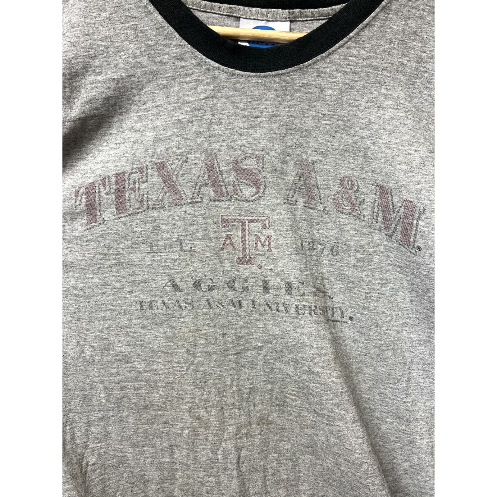 NCAA VINTAGE Texas A&M Aggies T-Shirt Men 2XL University College NCAA Distressed Grey Cotton Logo Graphic Print 90s Classic Retro Sports University Mens Size US XXL / EU 58 / 5 - 3 Thumbnail