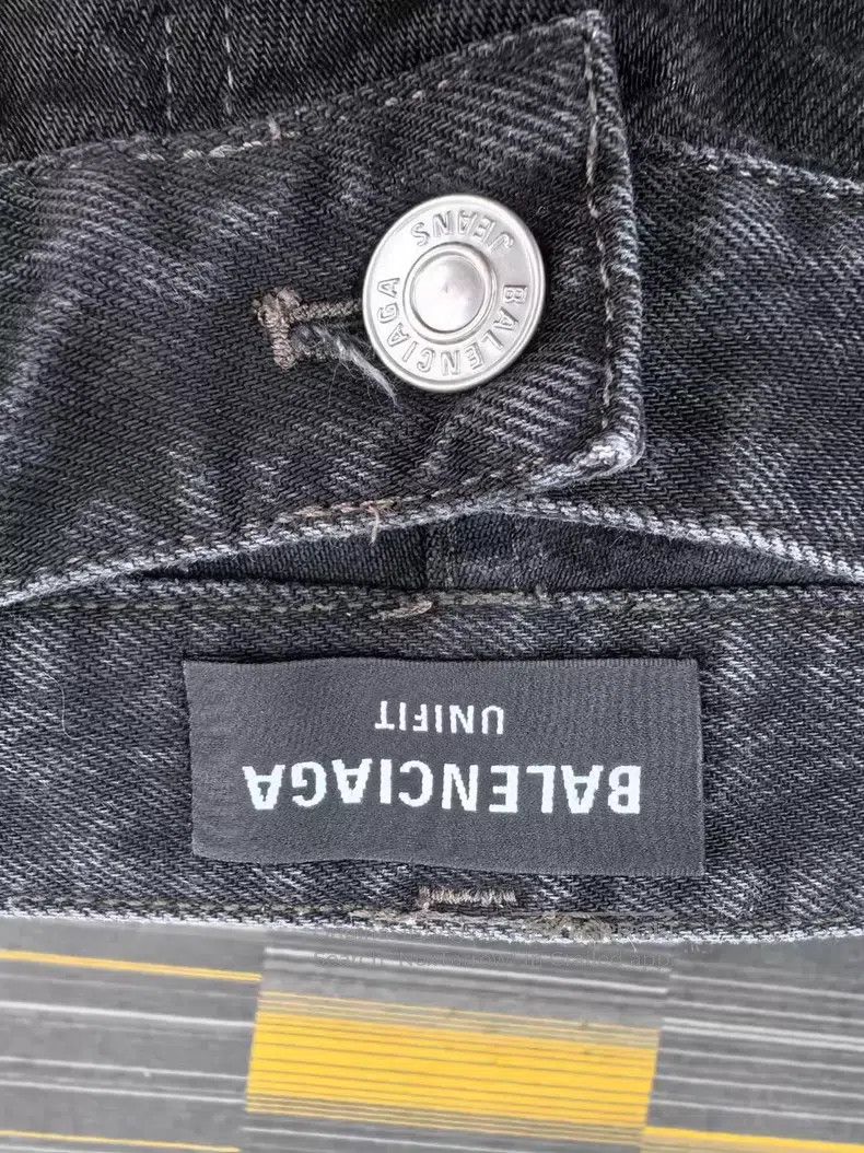 Balenciaga Balenciaga size S Game badge denim pants Size US 27 - 3 Thumbnail