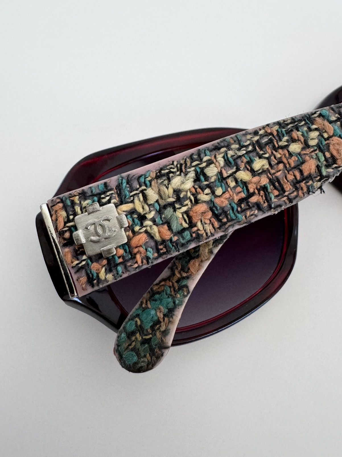 Chanel ★ Y2K CHANEL 5240 CC LOGO TWEED SUNGLASSES Size ONE SIZE - 8 Thumbnail