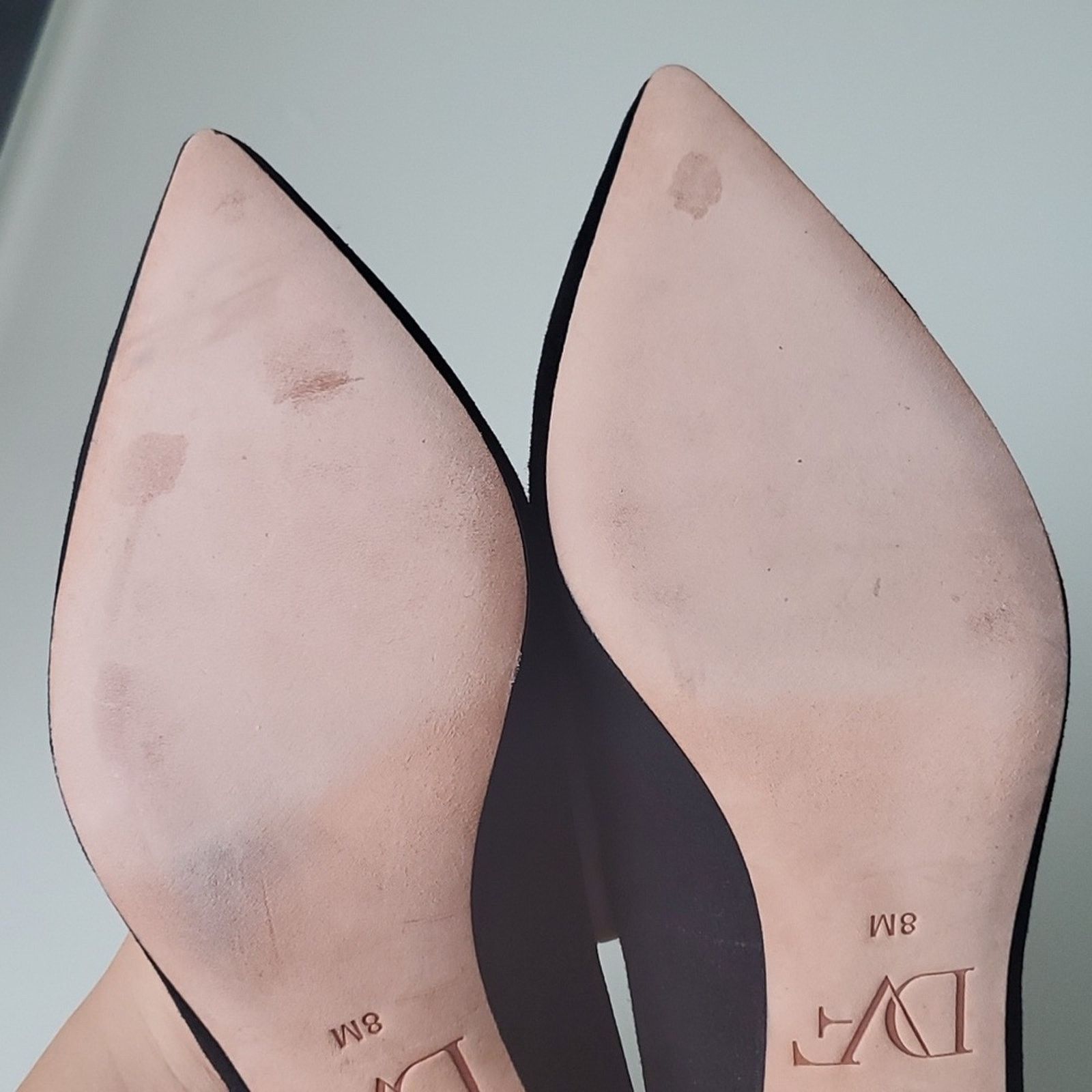 Diane von Furstenberg Like new Diane von Furstenberg Black Suede Heels Size 8M Size US 8 / IT 38 - 8 Thumbnail