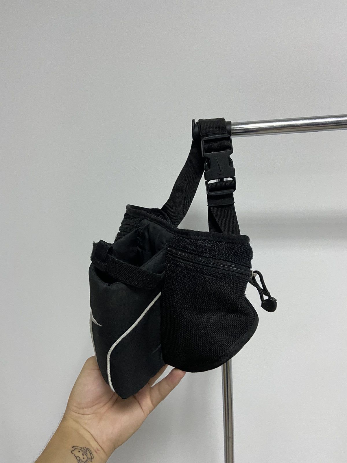 Nike × Vintage Nike Water Bag Vintage Small Swoosh Logo reflective stripe Size ONE SIZE - 5 Thumbnail