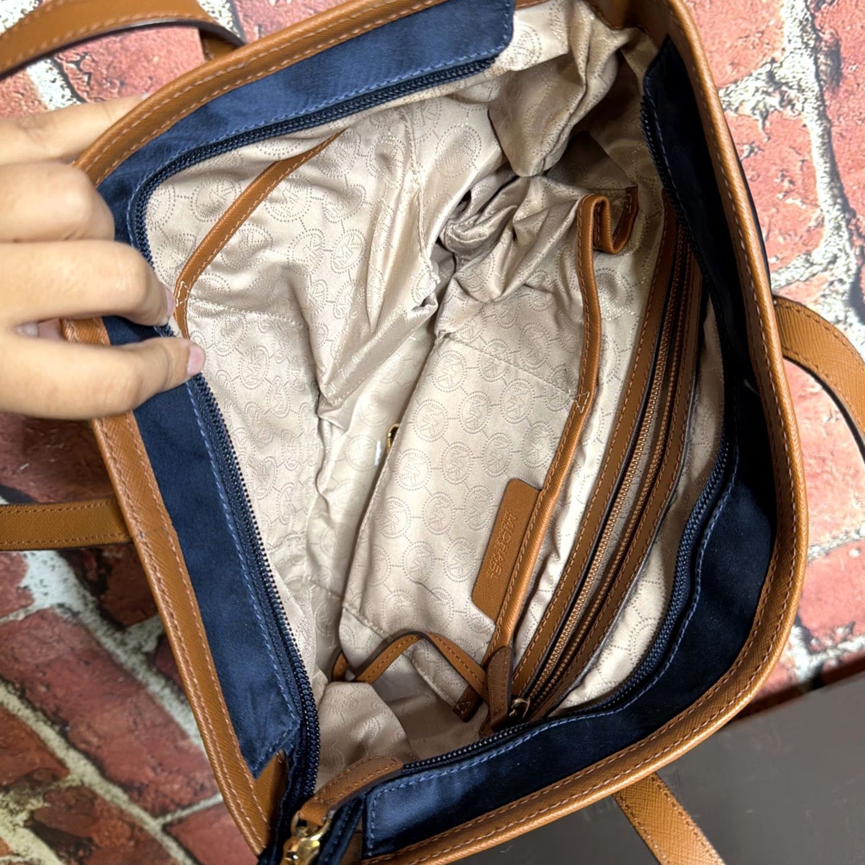 Michael Kors Michael Kors Kempton Nylon Tote Bag Navy Blue Leather Luggage Crossgrain Saffiano Vintage No Size ONE SIZE - 6 Thumbnail