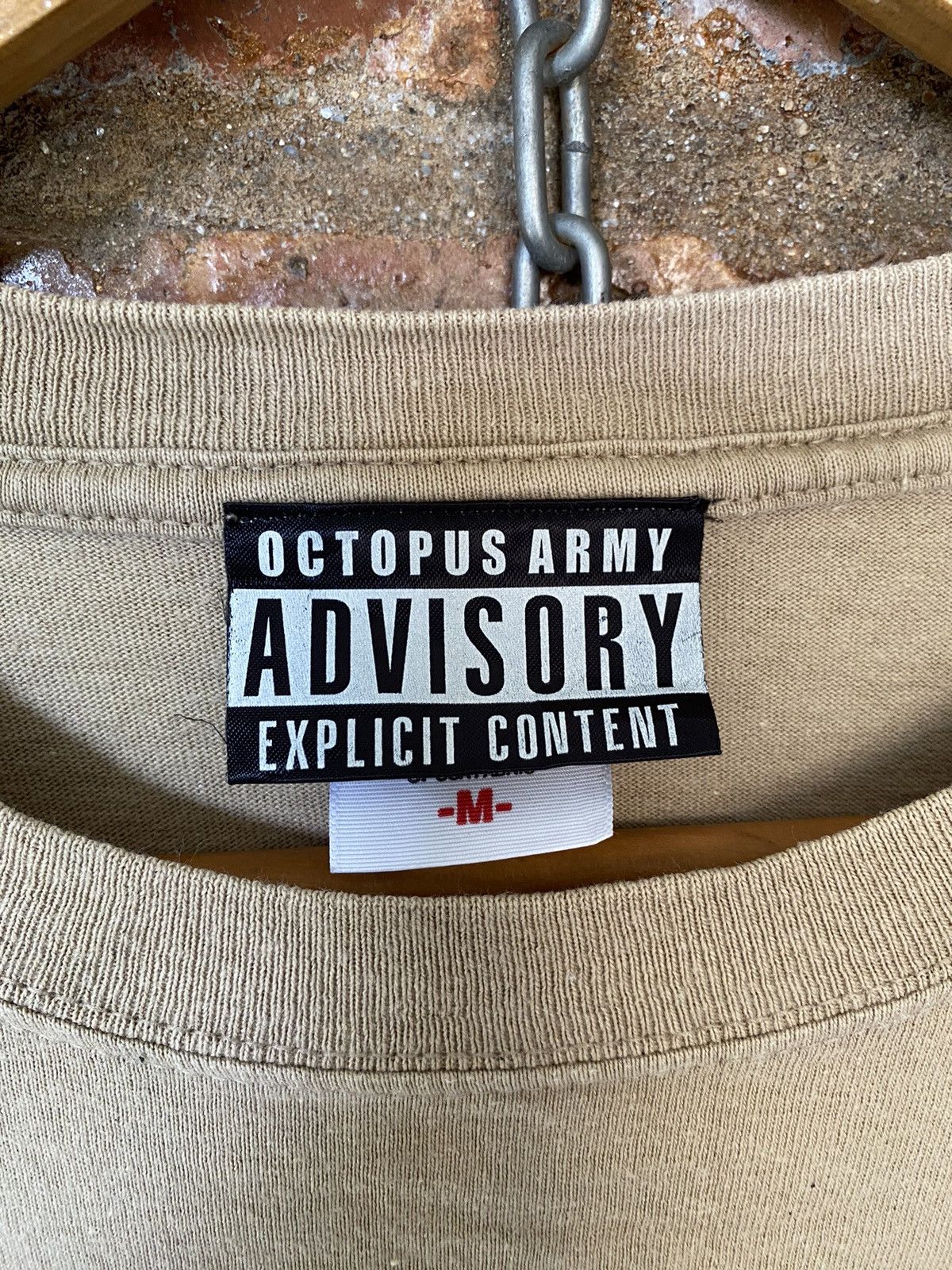 Beauty Beast × General Research × Japanese Brand 1990s Octopus Army POEM Anvil tag tee Size US L / EU 52-54 / 3 - 7 Thumbnail