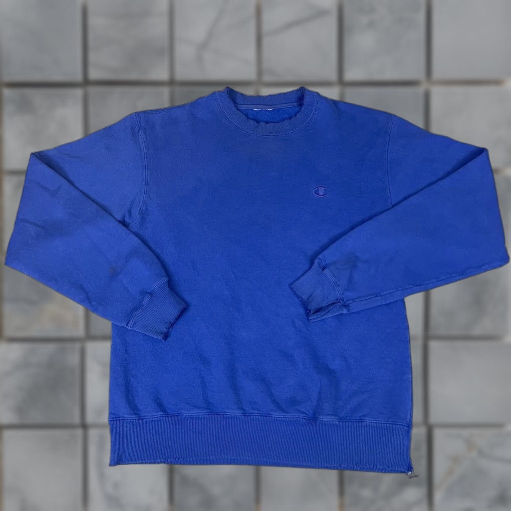 Champion VINTAGE Champion Sweatshirt Mens Large Blue Faded Heavy Cotton Distressed Faded Size US L / EU 52-54 / 3 - 1 Thumbnail