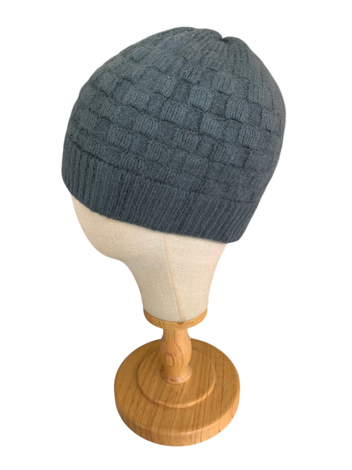 Jun Takahashi × Undercover × Uniqlo UNIQLO U WOOL WINTER SESSIONS BEANIE HATS Size ONE SIZE - 6 Thumbnail