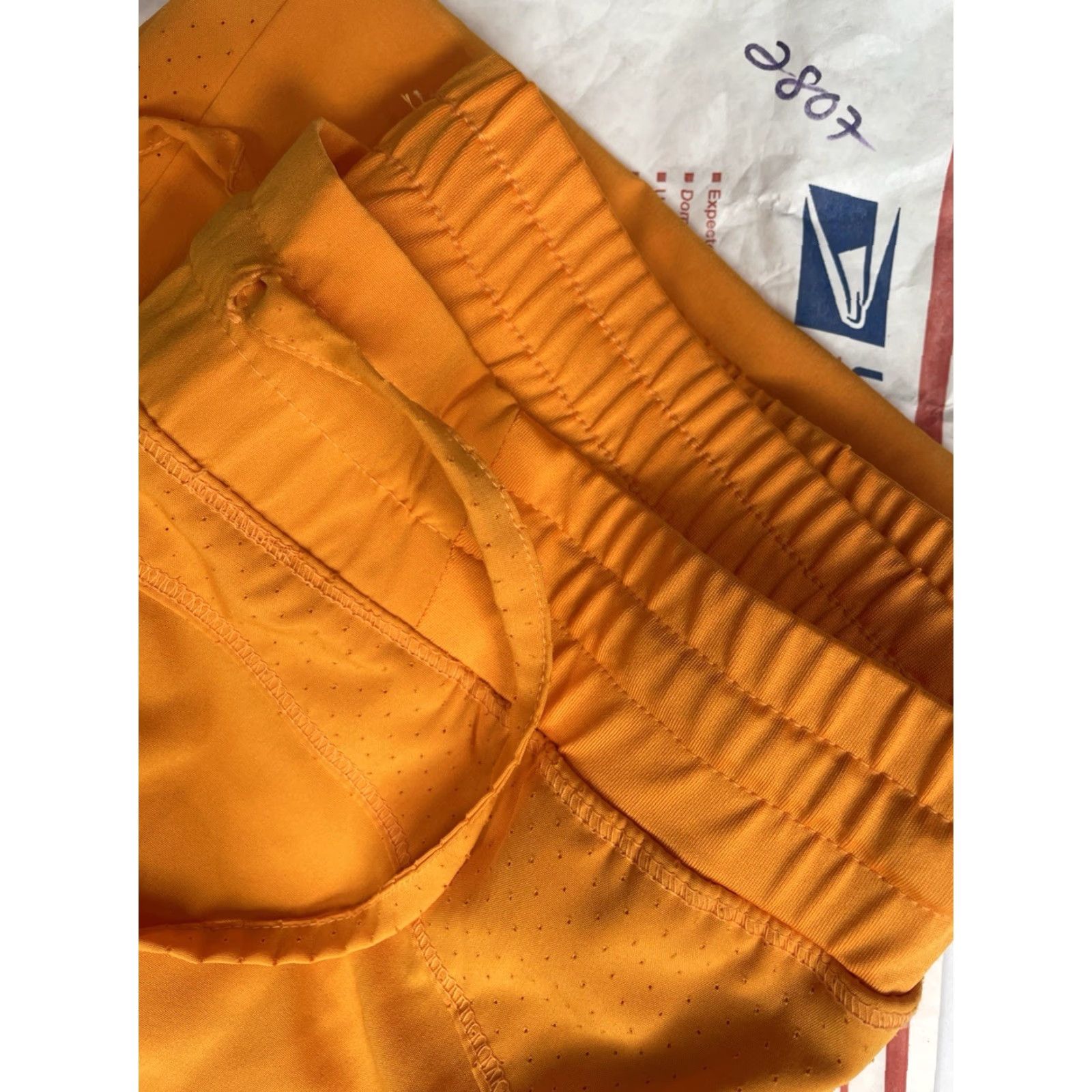 Vintage Barco One Scrubs Orange Womens MT M Tall 50% Polyester 43% Recycled Polyester 7% Polyester Recycled Womens Barco One Scrubs Orange MT M Tall Womens Size 32" / US 10 / IT 46 - 8 Thumbnail