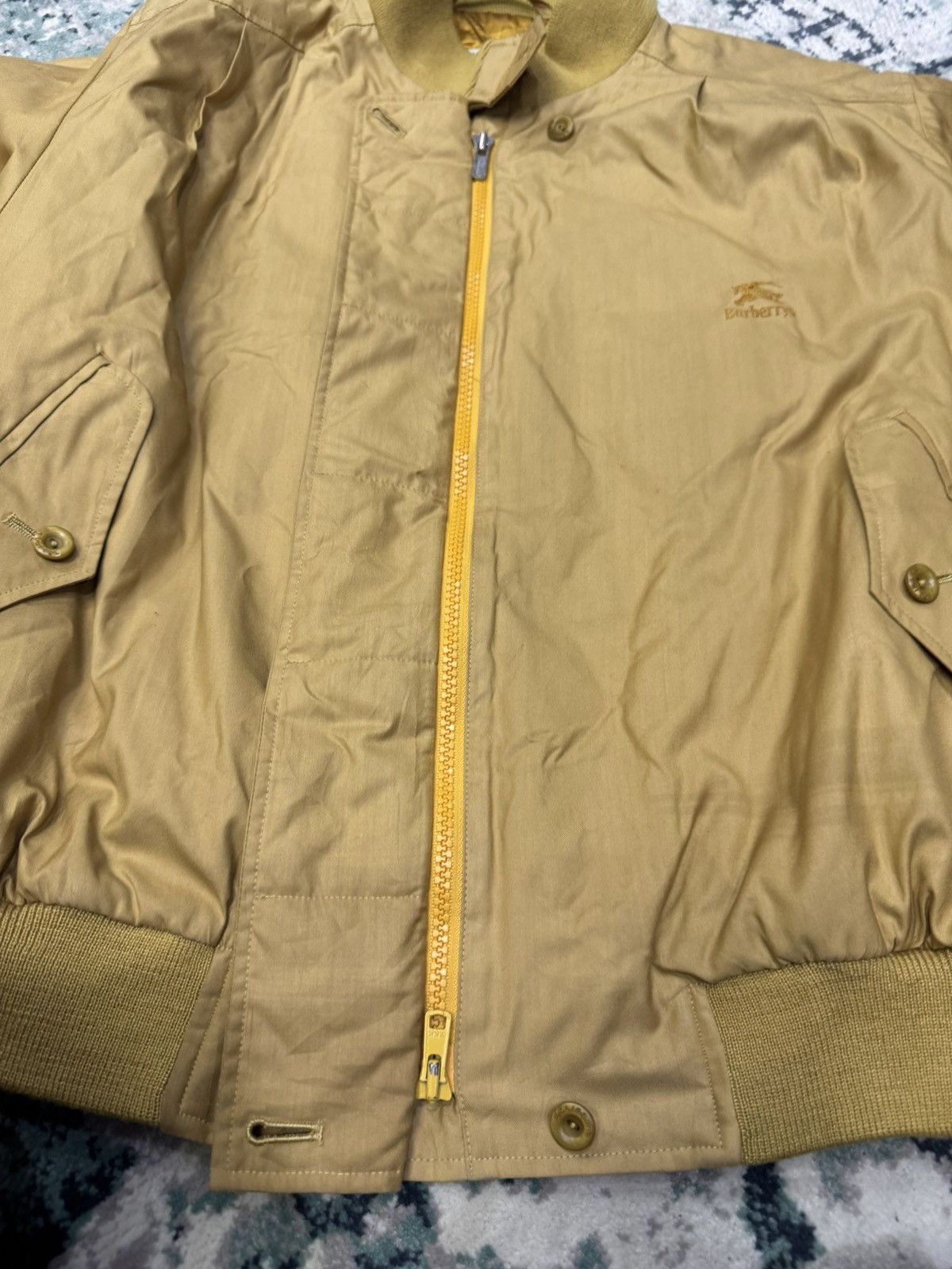 Burberry VINTAGE BURBERRYS BOMBER JACKET BEIGE Size US M / EU 48-50 / 2 - 6 Thumbnail
