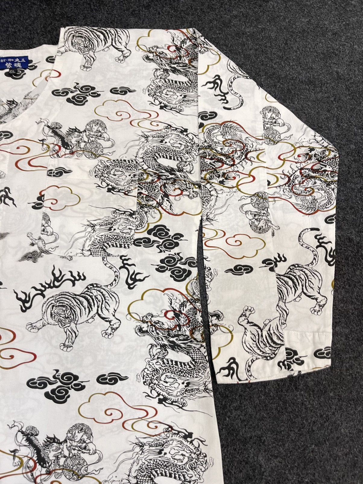 Japanese Brand Button-Up Shirt Tiger & Dragon Full Print Statement Shirt Size US XL / EU 56 / 4 - 4 Thumbnail