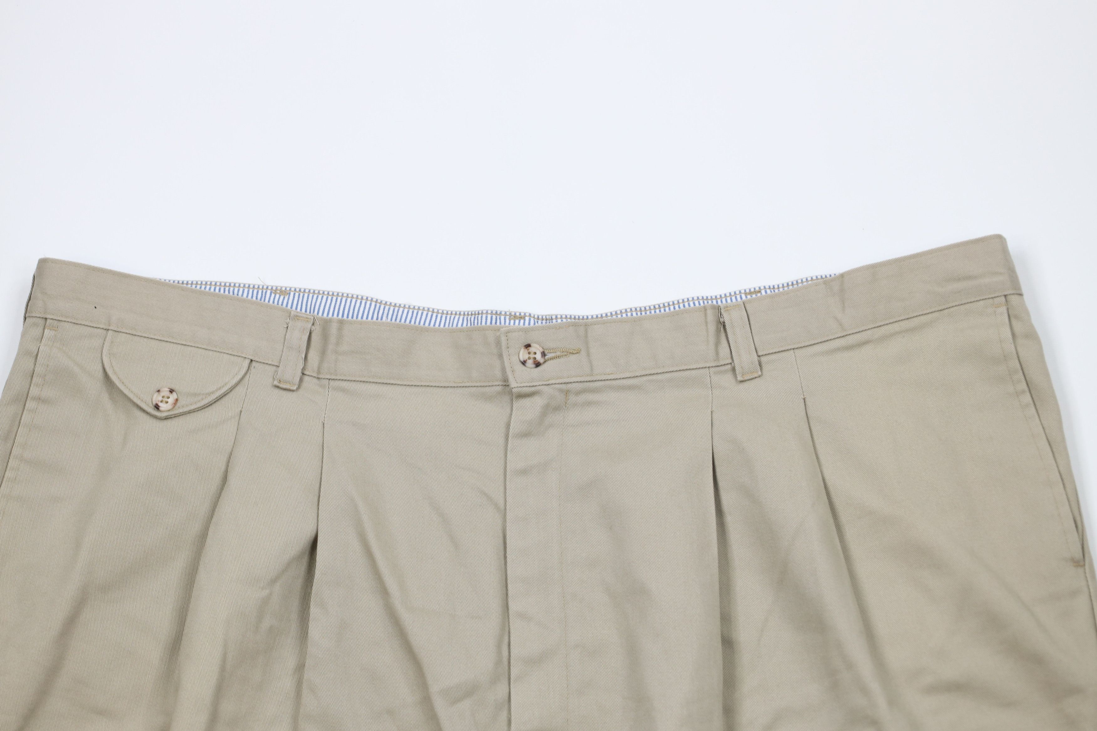Vintage Vintage 90s Streetwear Pleated Chino Shorts Beige Cotton Size US 44 / EU 60 - 2 Thumbnail
