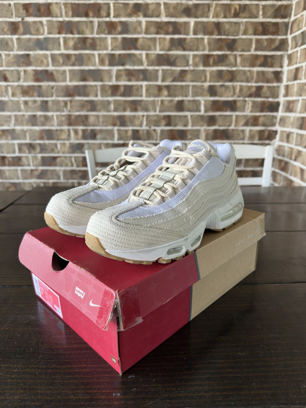 Levi's × Nike Levi’s x Nike Air Max 95 White Size US 10.5 / EU 43-44 - 1 Thumbnail