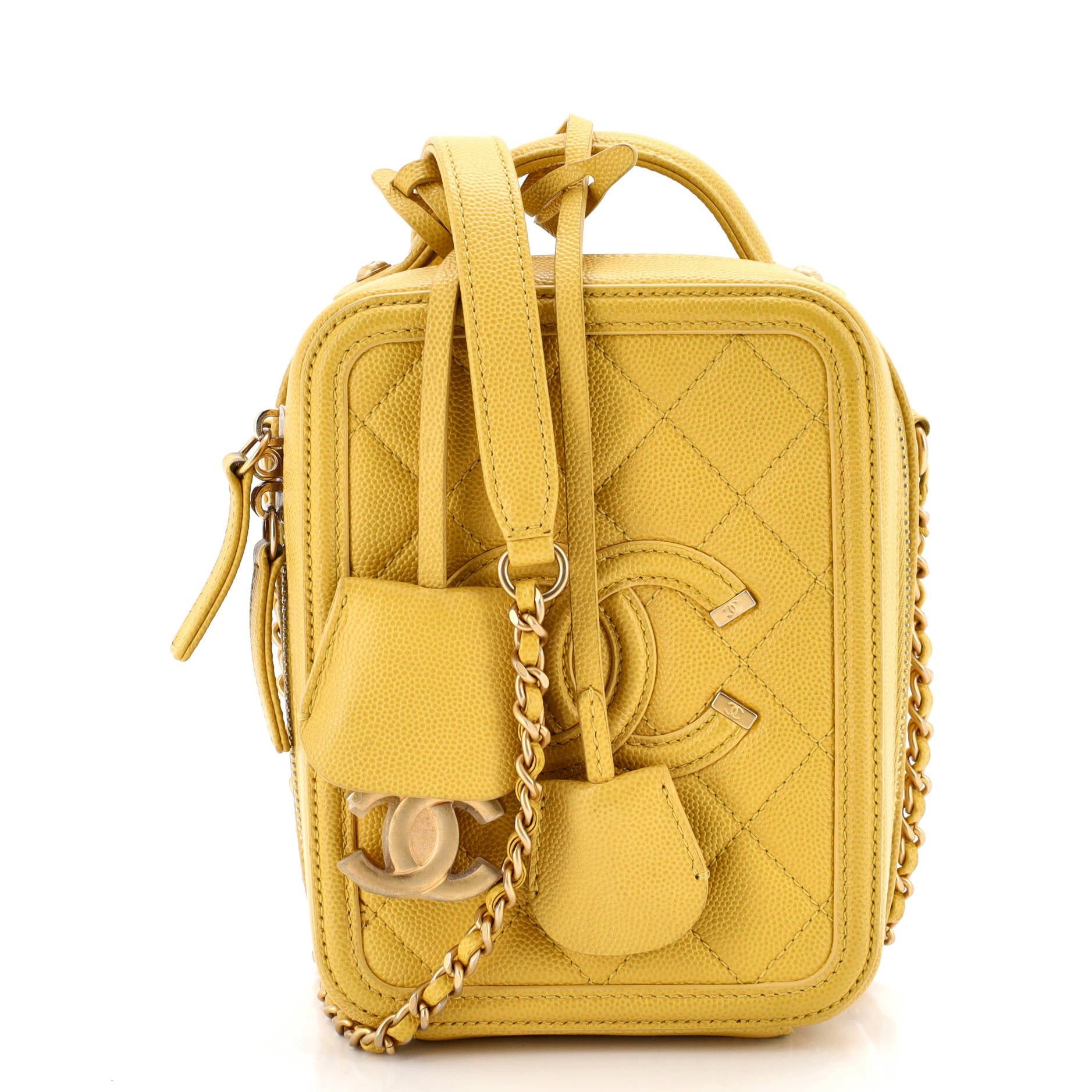 Chanel Filigree Vertical Vanity Case Size ONE SIZE - 1 Thumbnail