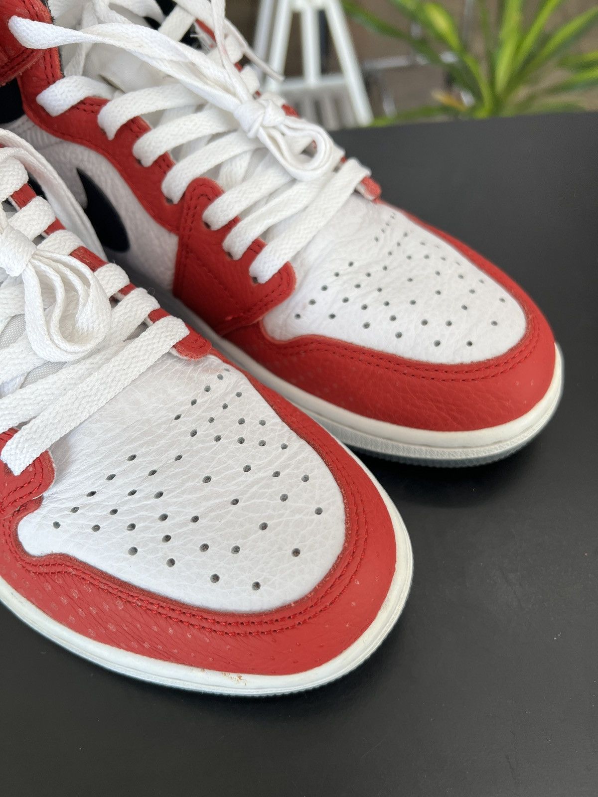 Jordan Brand × Nike Air Jordan 1 Retro High Spider-Man Origin Story Sz. 9 (2018) Size US 9 / EU 42 - 7 Thumbnail