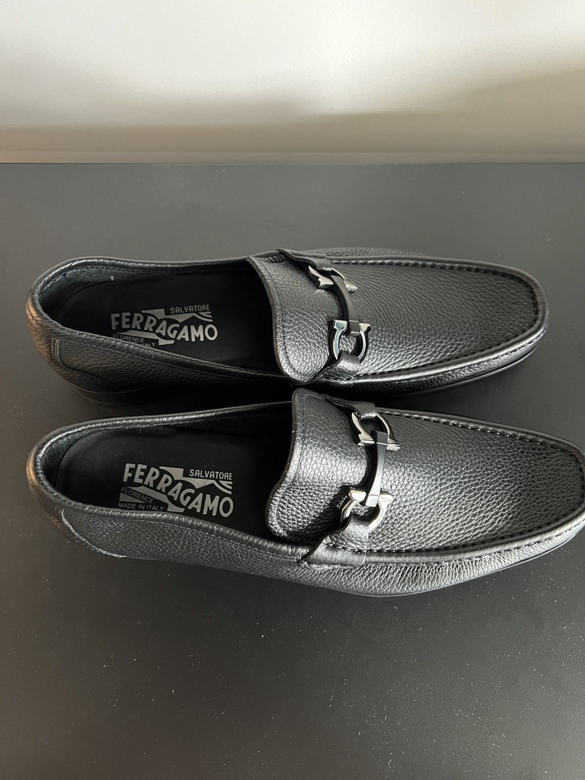 Salvatore Ferragamo Salvatore Ferragamo Black Leather Logo Buckle Loafer Size US 9 / EU 42 - 4 Thumbnail