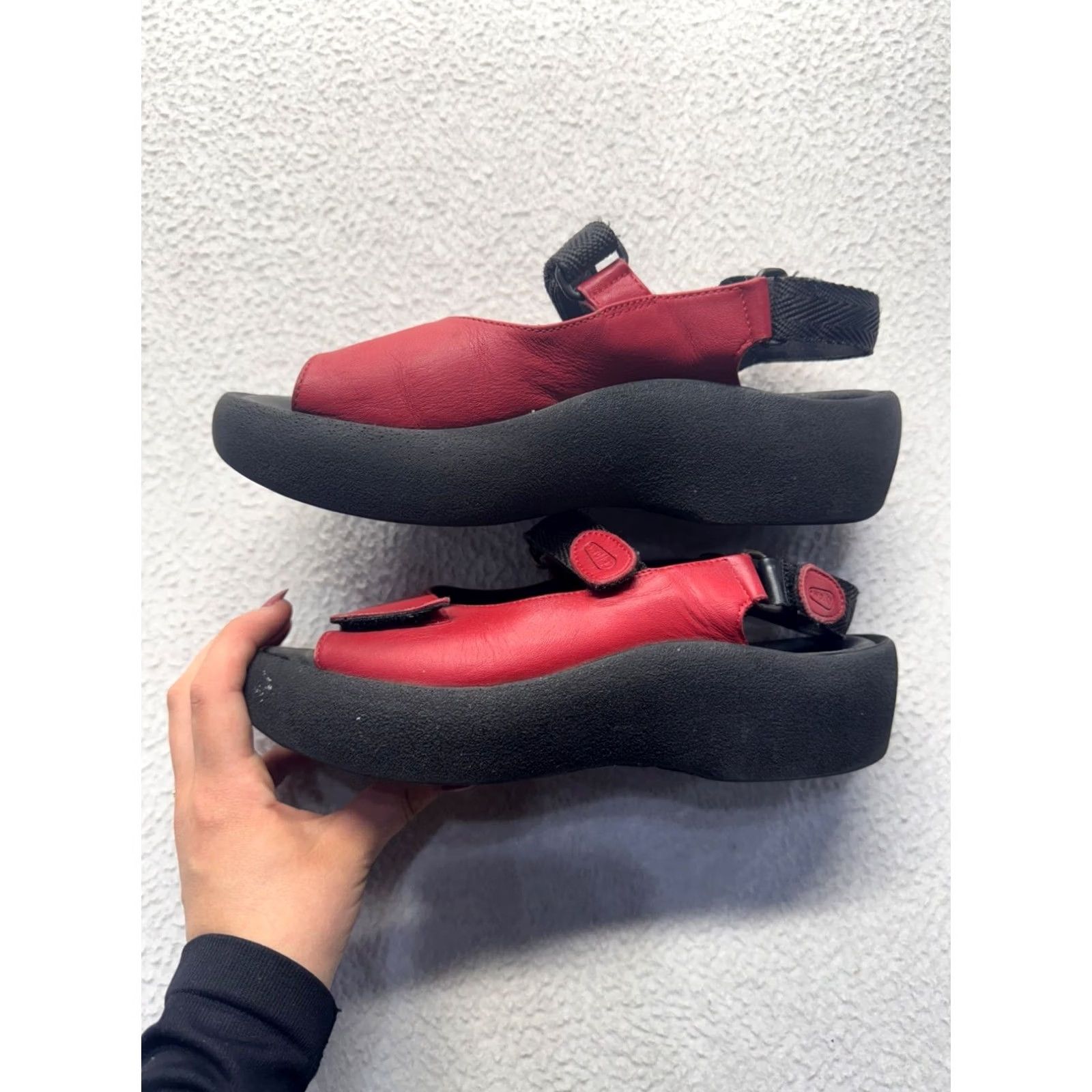 Vintage Wolky Sandal Women Platform Red & Black Leather Adjustable Strap Size 38 9006 Size US 8 / IT 38 - 3 Thumbnail