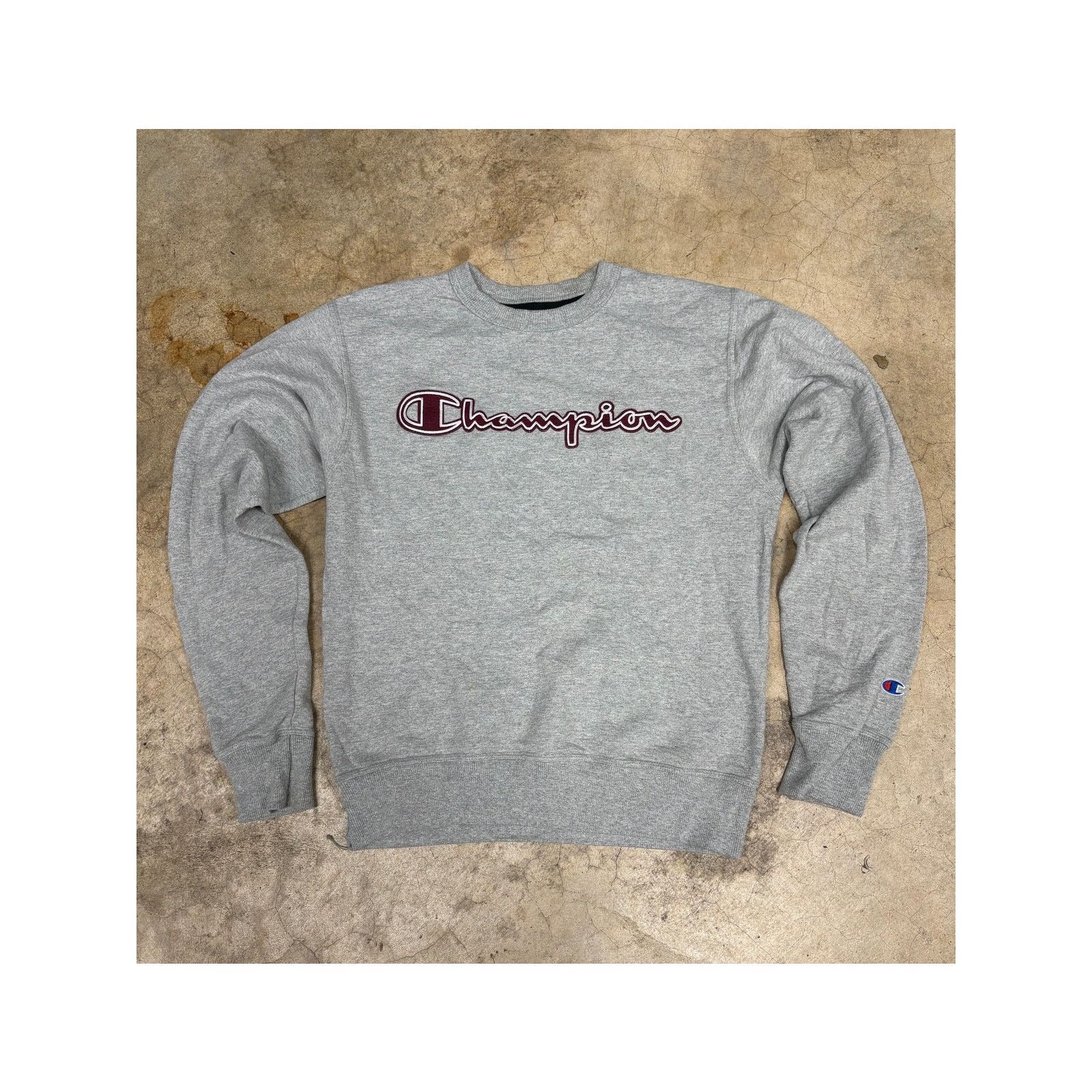 Champion Champion Grey Embroidered Crewneck Pullover Sweater Gray S Size US S / EU 44-46 / 1 - 1 Thumbnail