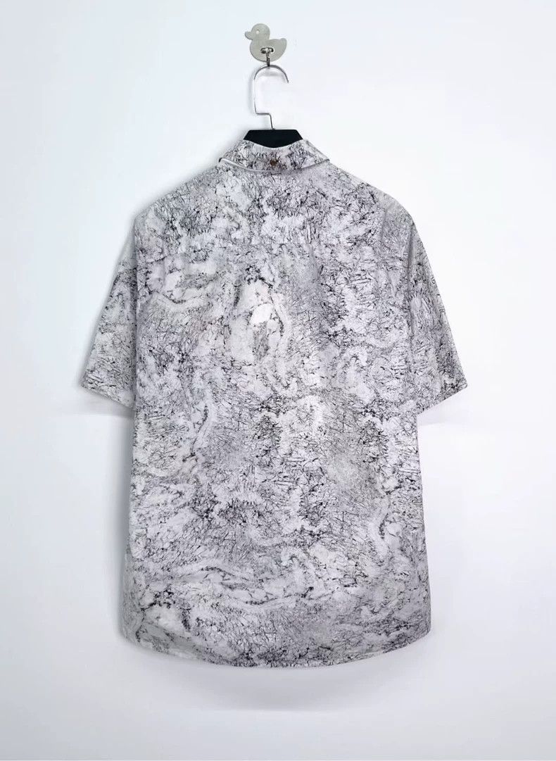 Givenchy Givenchy Size38 Show model black and white oil painting mar Size US M / EU 48-50 / 2 - 2 Thumbnail
