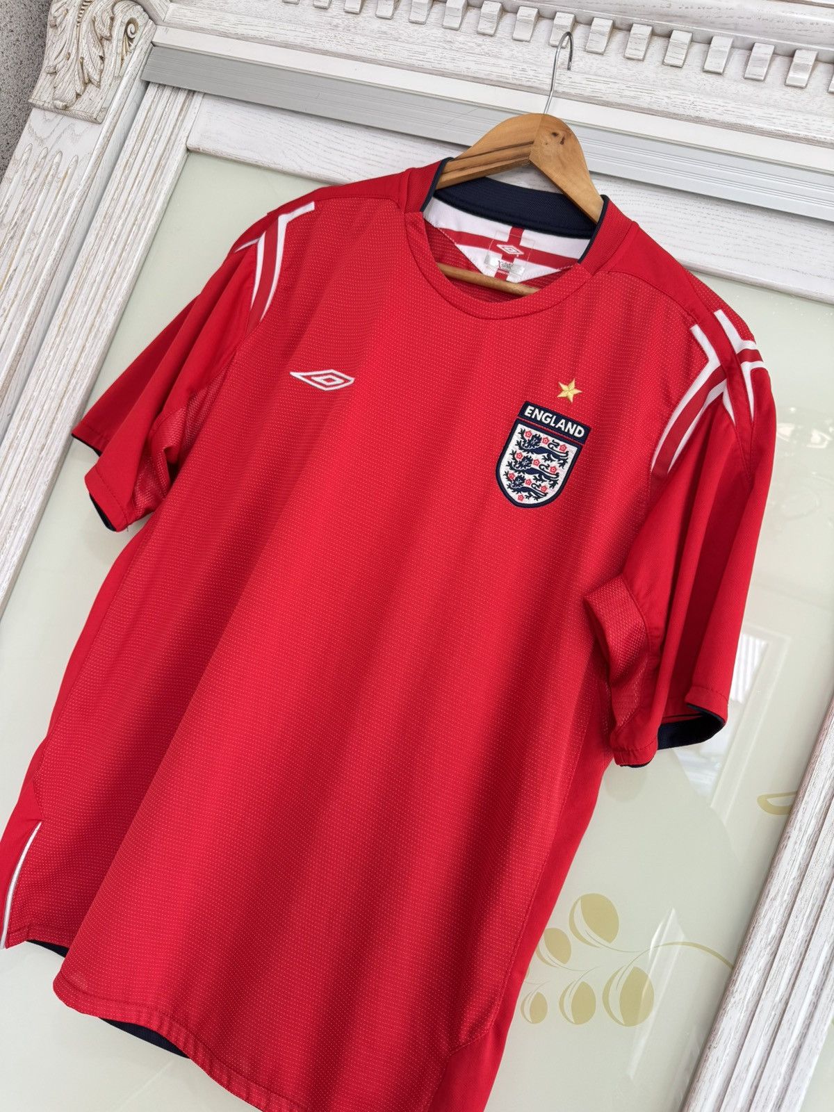 Umbro × Vintage Vintage England 2004-2005 Away Soccer Jersey Football Kit Size US XL / EU 56 / 4 - 4 Thumbnail