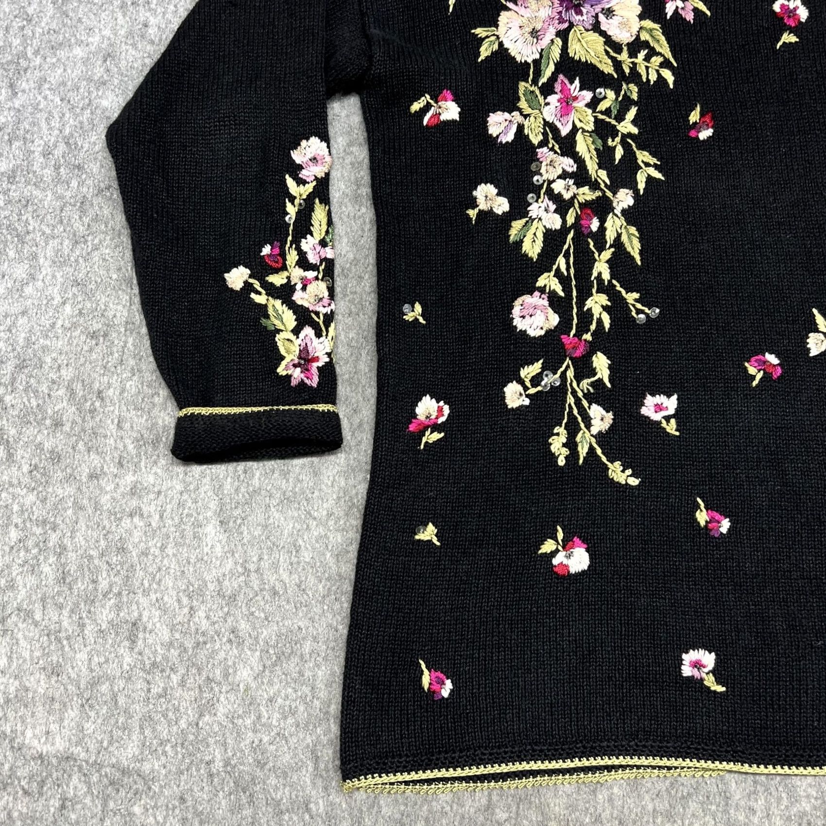 Vintage VINTAGE Heirloom Collectibles Sweater Womens M Black Floral Embroidered Y2K Size M / US 6-8 / IT 42-44 - 6 Thumbnail