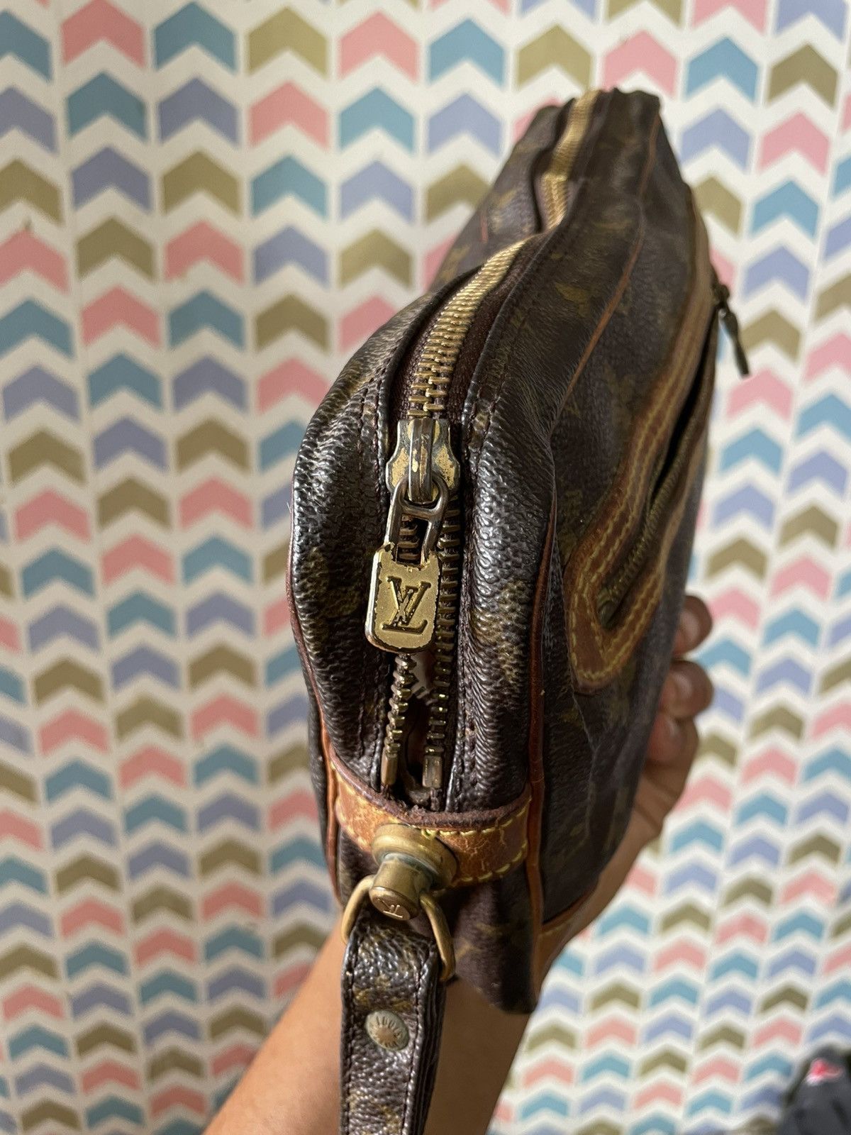 Louis Vuitton VINTAGE LOUIS VUITTON CLUCT BAG Size ONE SIZE - 4 Thumbnail