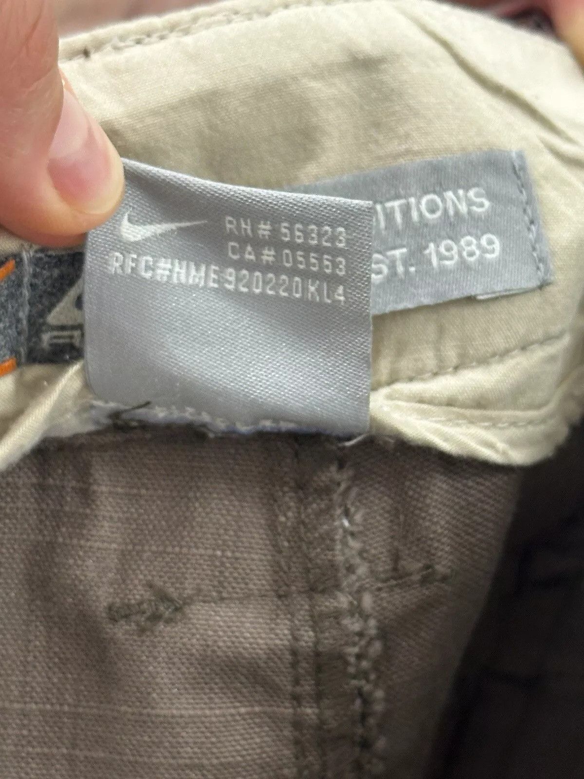 Nike Vintage Nike Acg 2000s Y2k Wide Baggy Pants Pocket Camo Size 27" / US 4 / IT 40 - 11 Thumbnail