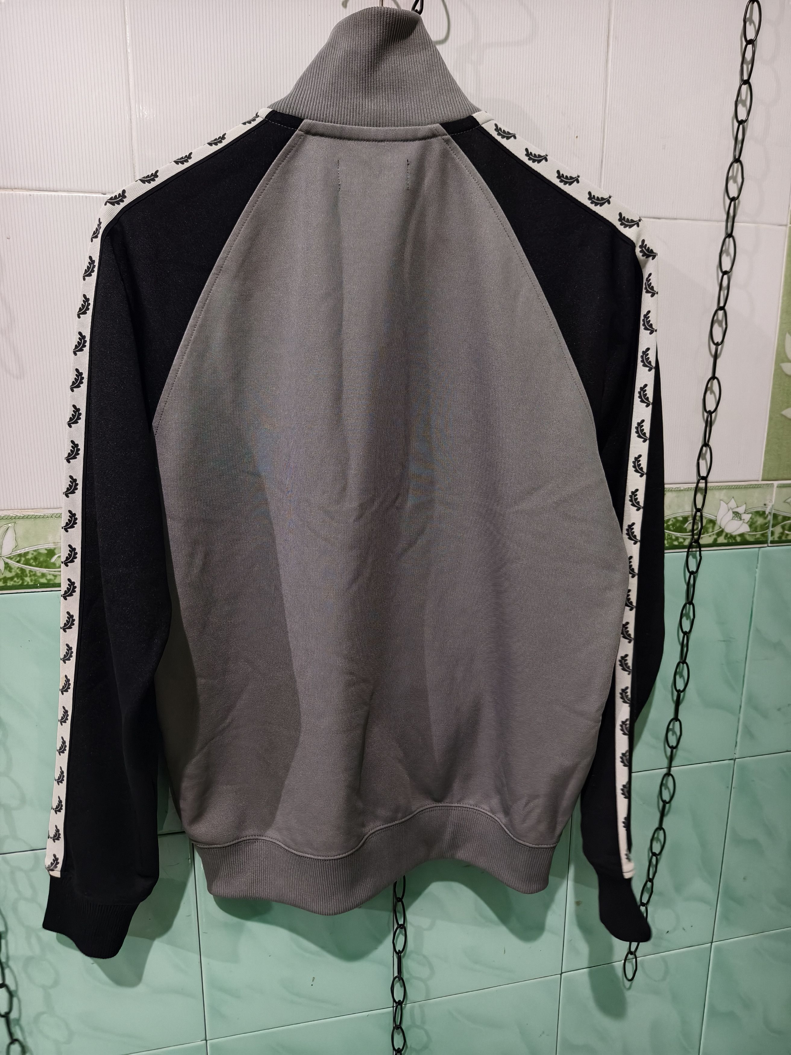 Fred Perry Tacktop fred perry tapped grey black j9521/289 Size US XL / EU 56 / 4 - 2 Thumbnail