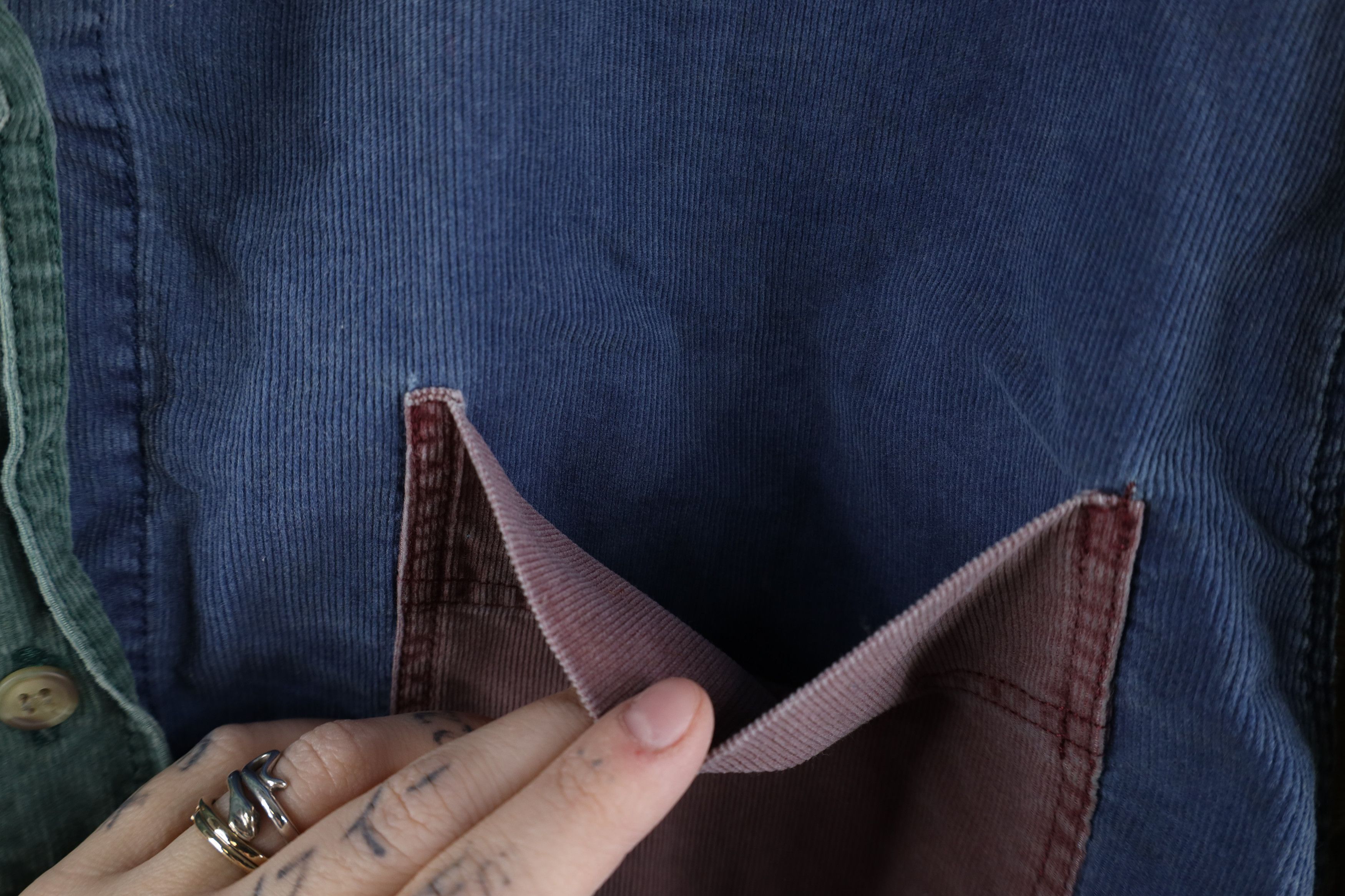 Vintage Deadstock Vintage 90s Streetwear Block Corduroy Button Shirt Size S / US 4 / IT 40 - 9 Thumbnail