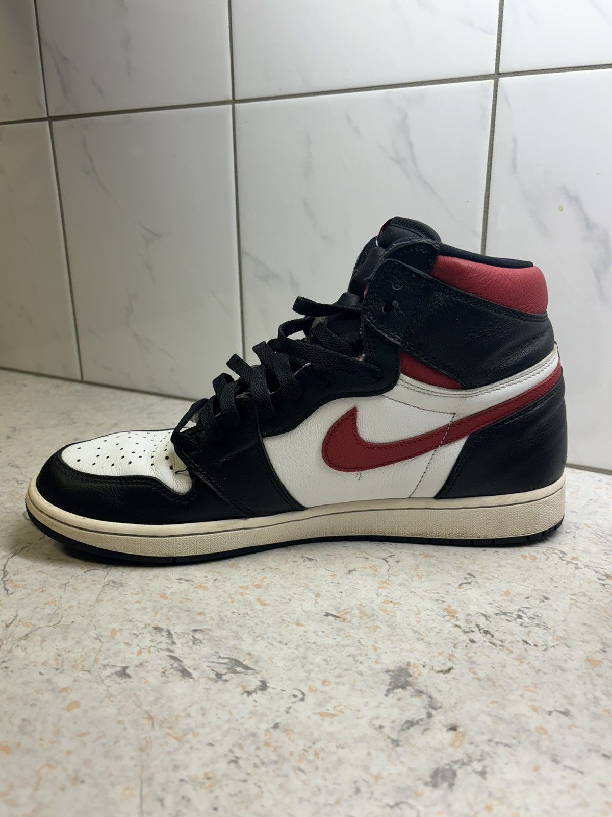 Jordan Brand Air Jordan 1 Retro High OG ‘Gym Red’ Size US 13 / EU 46 - 5 Thumbnail