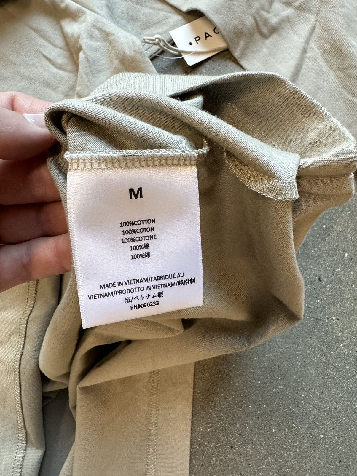 Essentials × Fear of God Fear of God Essentials Longsleeve Seal Size US M / EU 48-50 / 2 - 3 Thumbnail