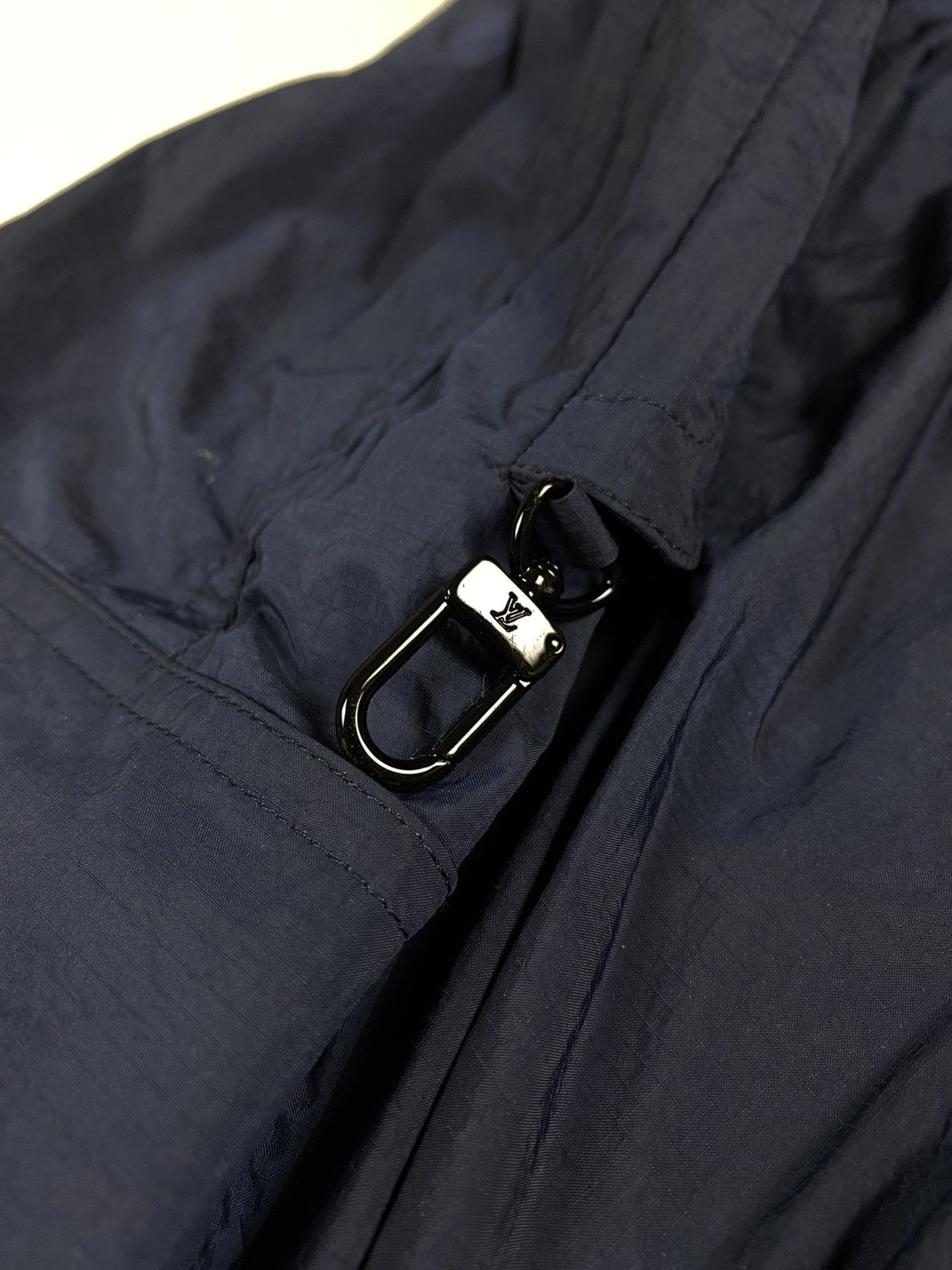 Louis Vuitton Louis Vuitton men’s nylon cargo pants trousers size 42 Size US 36 / EU 52 - 9 Thumbnail