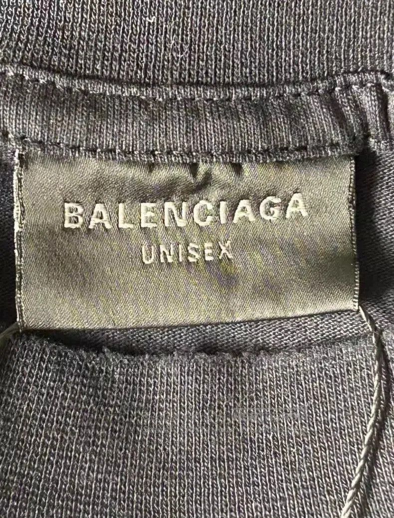 Balenciaga Balenciaga Kardashian Portrait Short Sleeve. Size US M / EU 48-50 / 2 - 3 Thumbnail