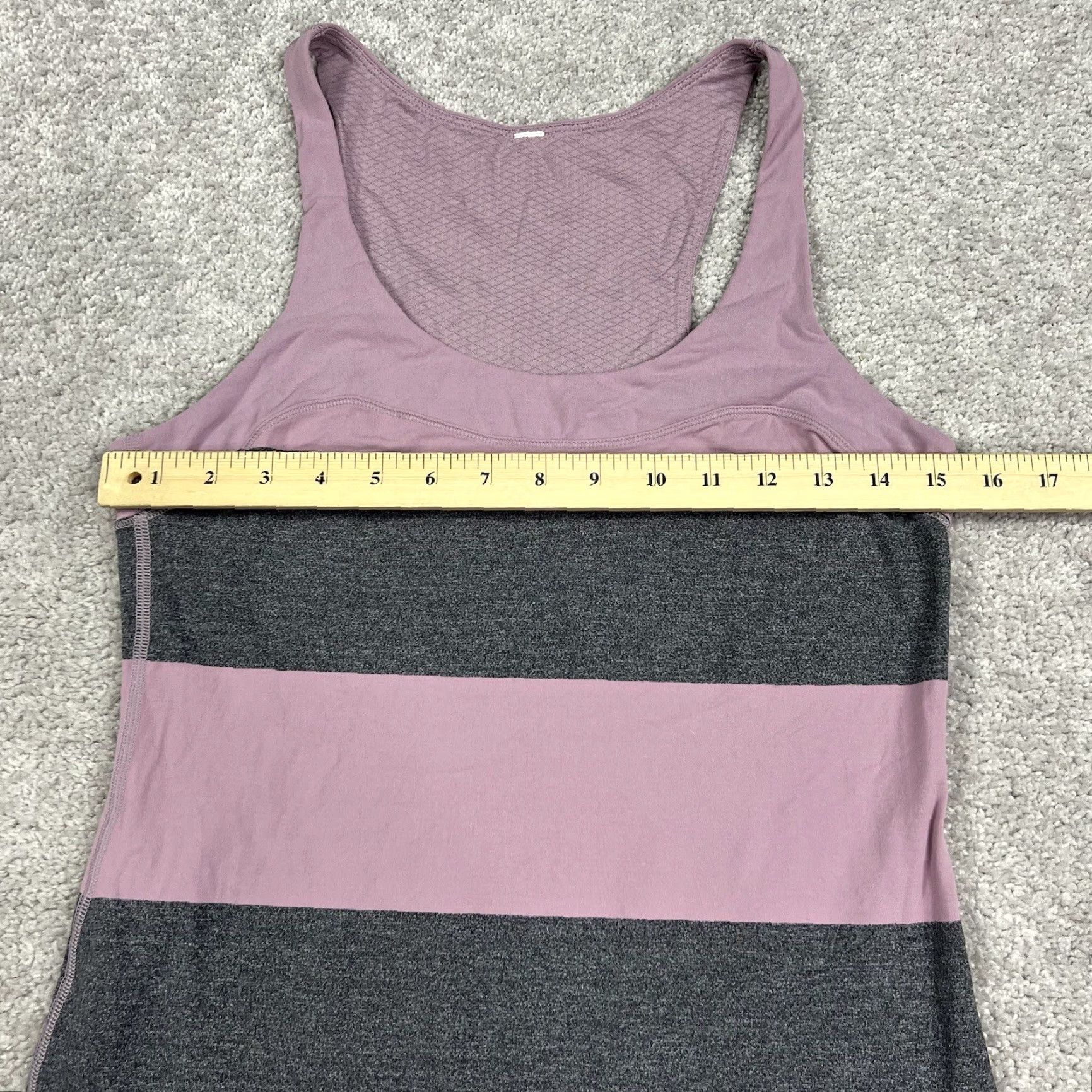 Lululemon Lululemon Tank Top Women’s 6-8 Striped Light Purple Gray Athletic Workout Run Shirt Sleeveless Scoop Pullover Activewear Size M / US 6-8 / IT 42-44 - 7 Thumbnail