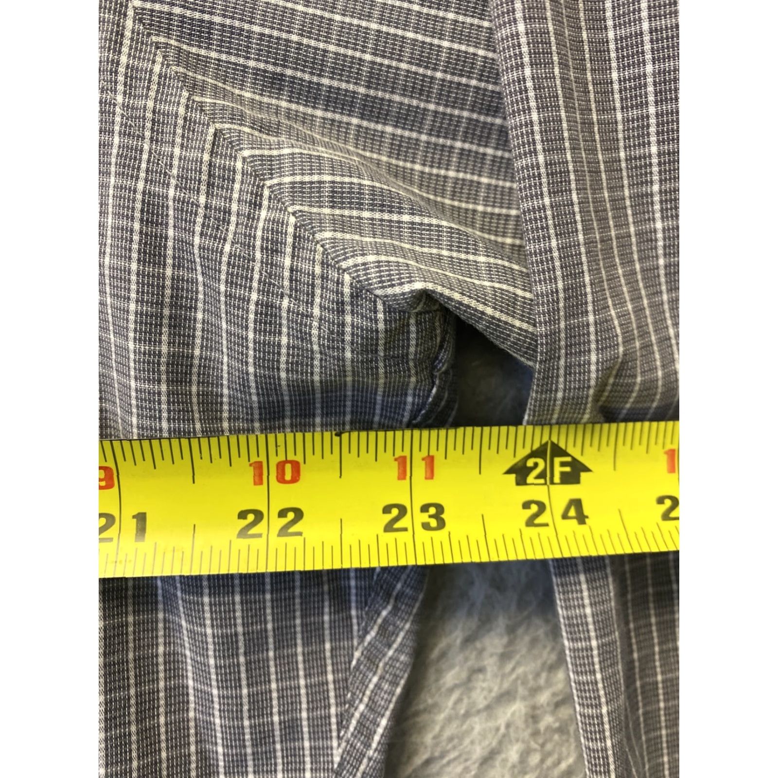 Arrow Arrow Dress Shirt Men’s XL Gray Long Sleeve Check Button-Up Casual, 17 32/33, Regular Fit, Classic Pattern, Office/Business, Arrow Size US XL / EU 56 / 4 - 6 Thumbnail