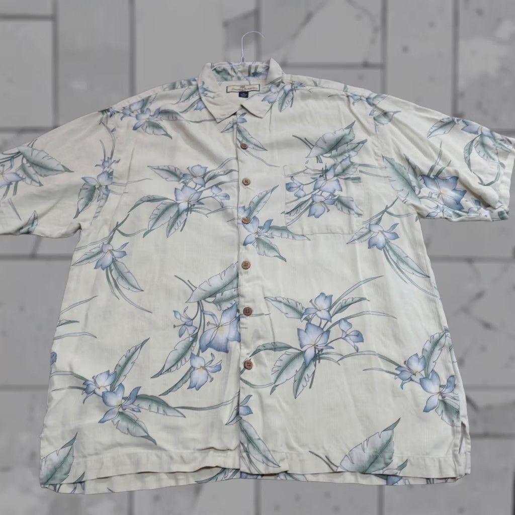 Tommy Bahama VINTAGE Tommy Bahama Mens Shirt XL Beige Short Sleeve Silk Floral Print Loop Collar Size US XL / EU 56 / 4 - 1 Thumbnail