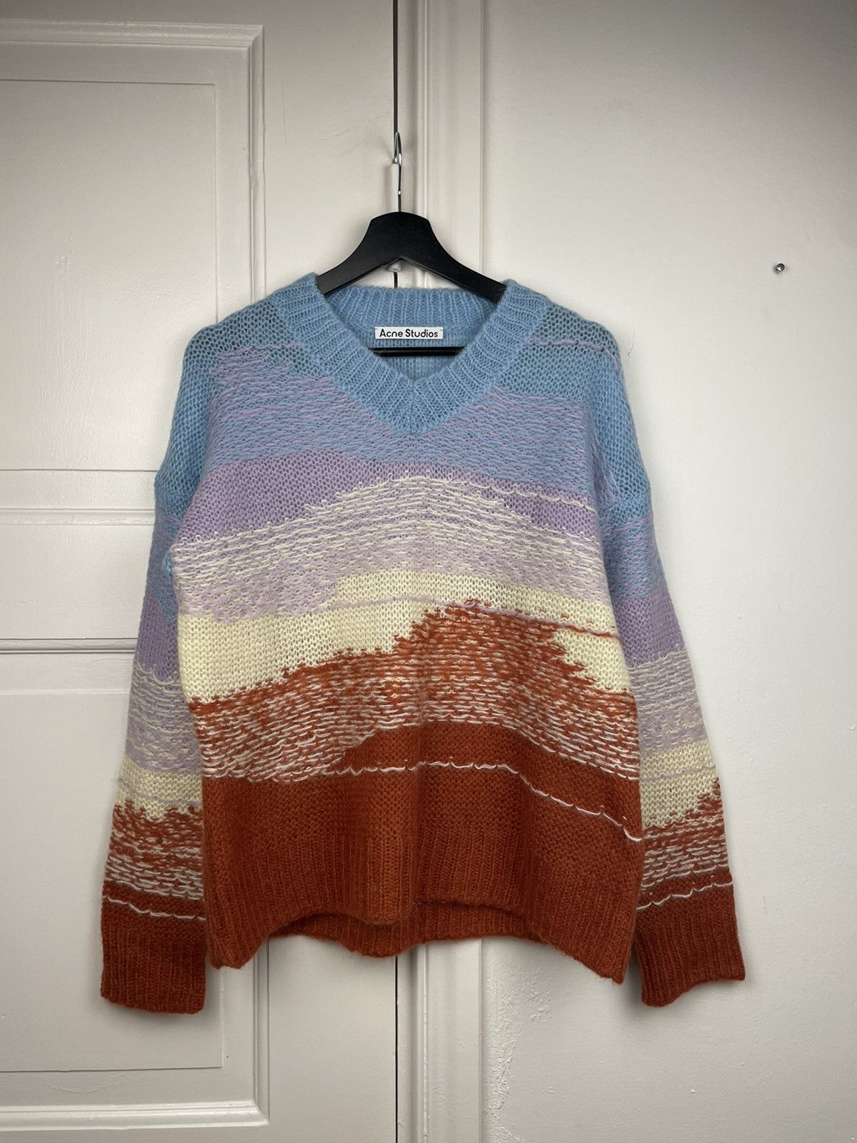 Acne Studios *GRAIL* Acne Studios gradient red/blue knit sweater waves Size US S / EU 44-46 / 1 - 1 Thumbnail