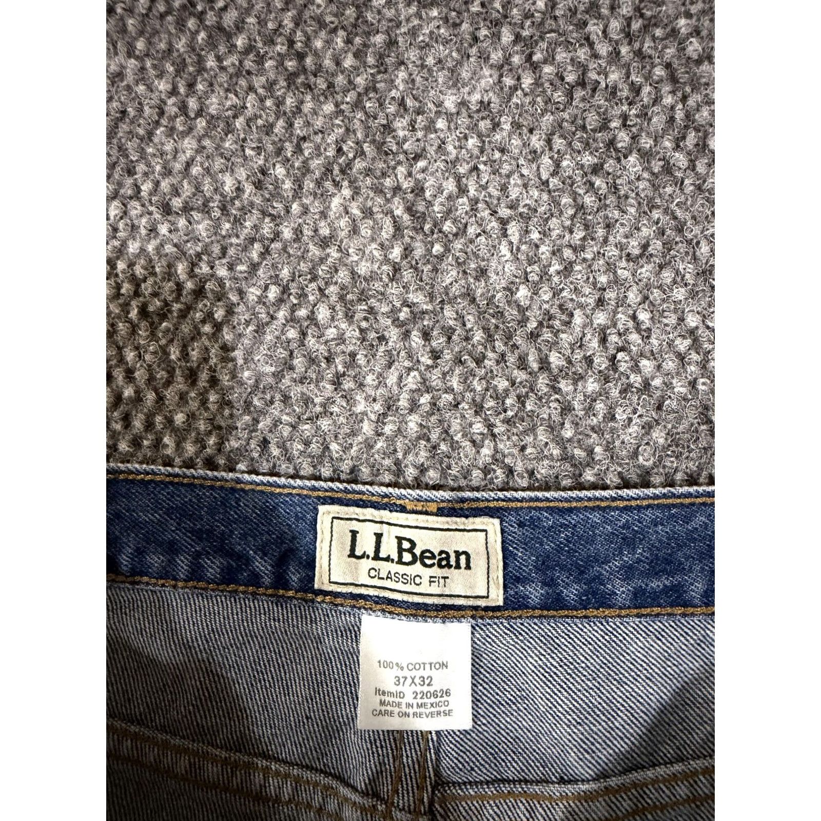 Vintage L.L. Bean Jeans Mens 37x32 Blue Classic Fit Straight Leg Denim Medium Wash Jeans Mens Straight Leg 37" Blue Regular Fit Size US 37 - 3 Thumbnail