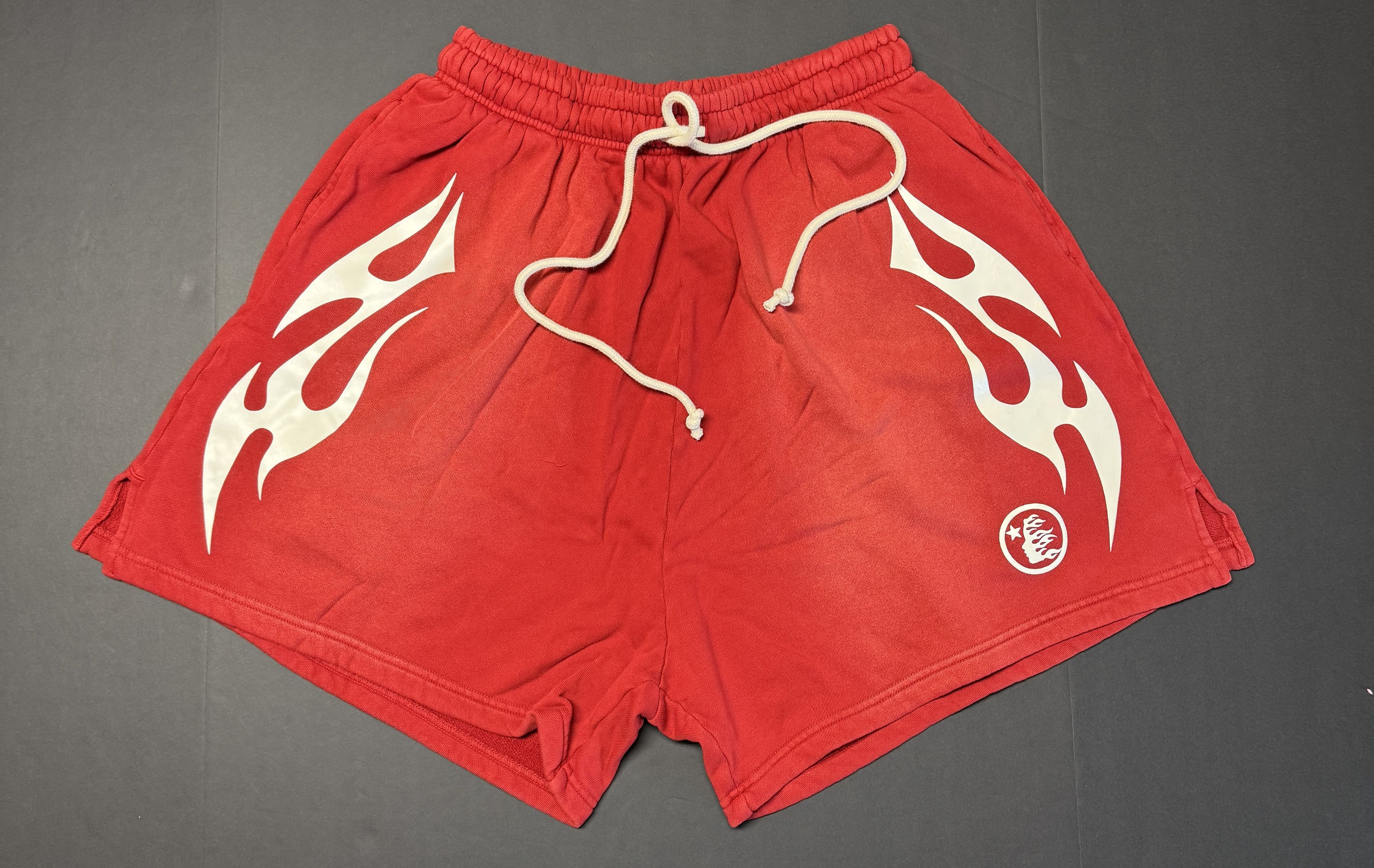 HELLSTAR Hellstar Flame Shorts Red/White CAP 10 Size US 38 / EU 54 - 1 Thumbnail