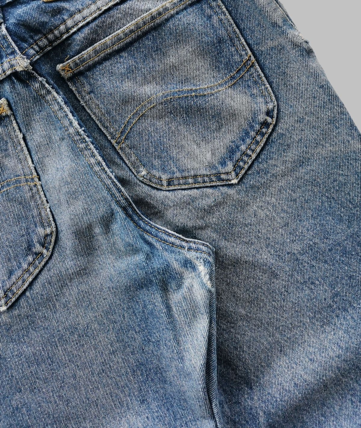 Lee Lee Jeans Distressed Style Hysteric Glamour (Size 31x39.5) Size US 31 - 7 Thumbnail