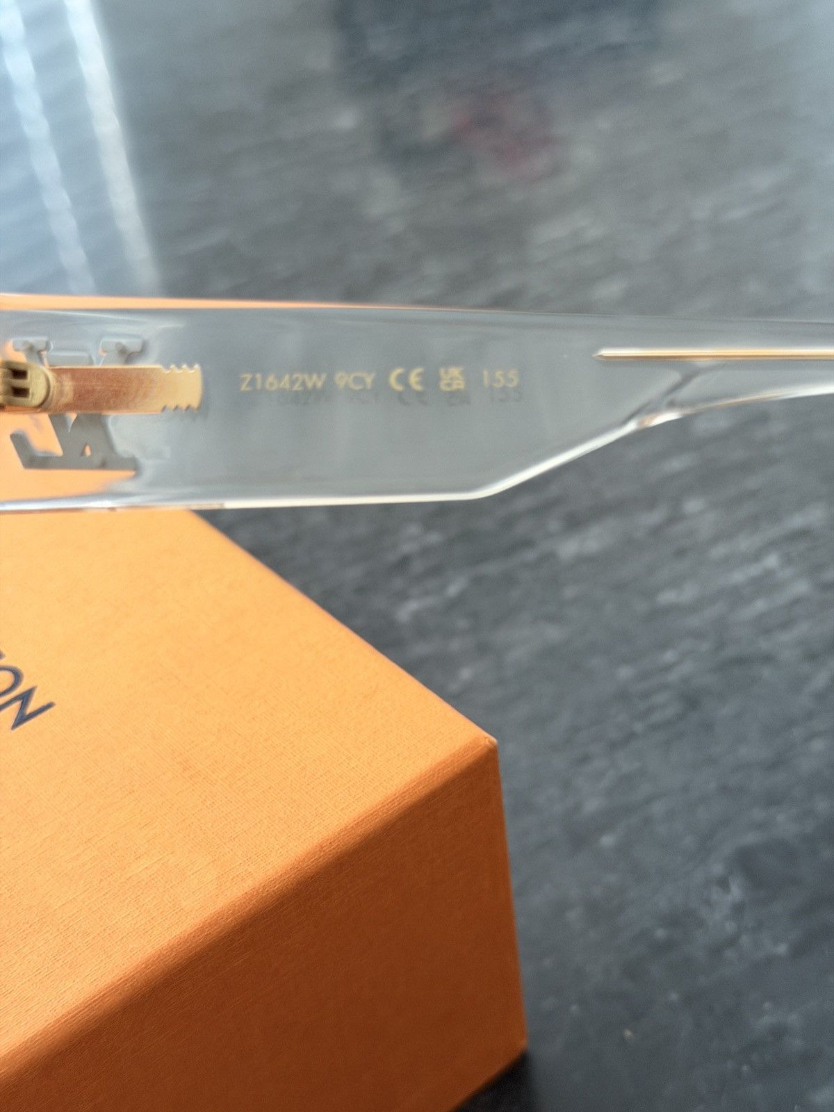 Louis Vuitton Louis Vuitton Clear Crystal-Accent cyclone Sunglasses Size ONE SIZE - 6 Thumbnail