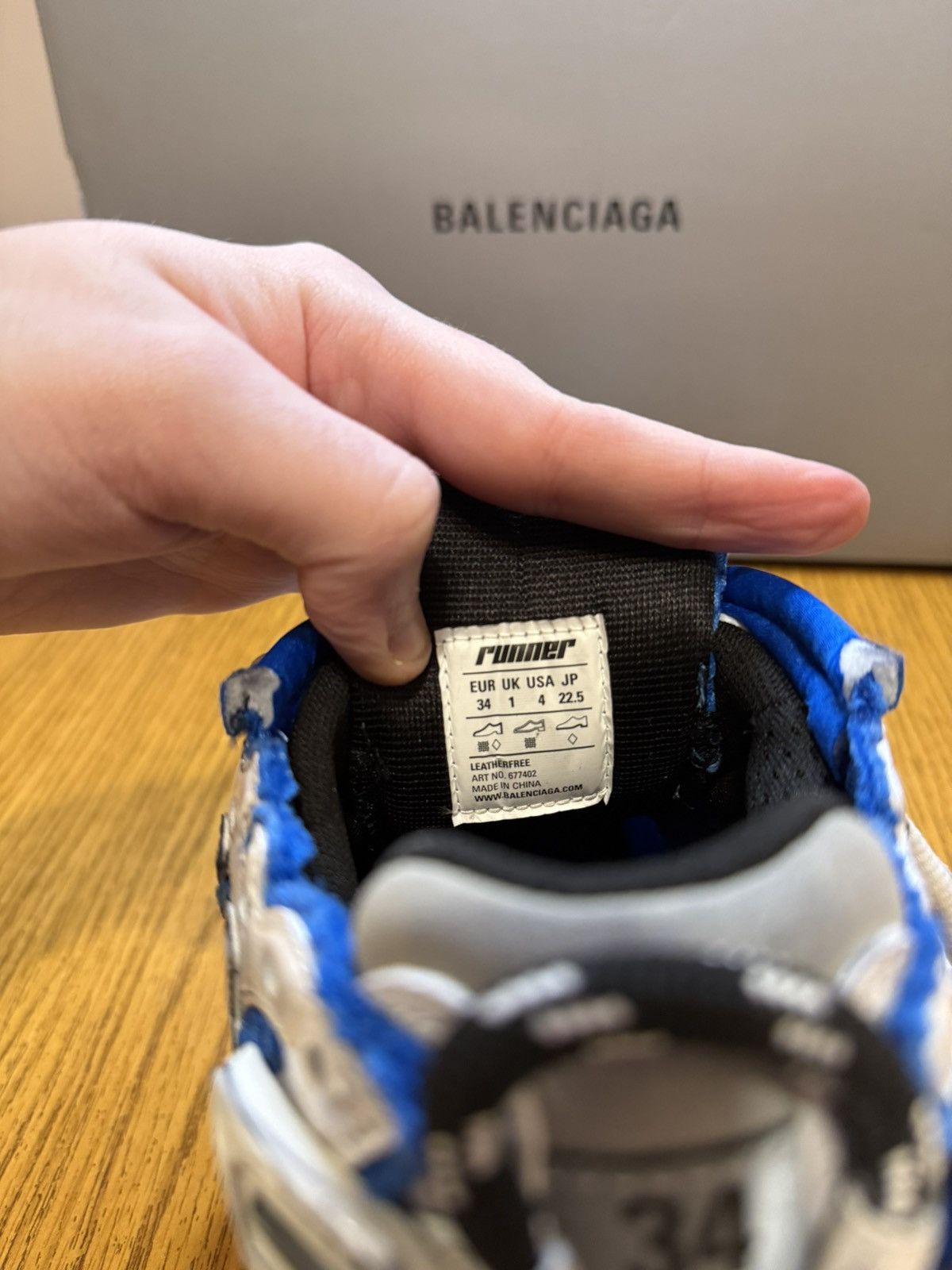 Balenciaga Balenciaga Runner Sneaker (Blue/White) Size US 4 / IT 34 - 7 Thumbnail