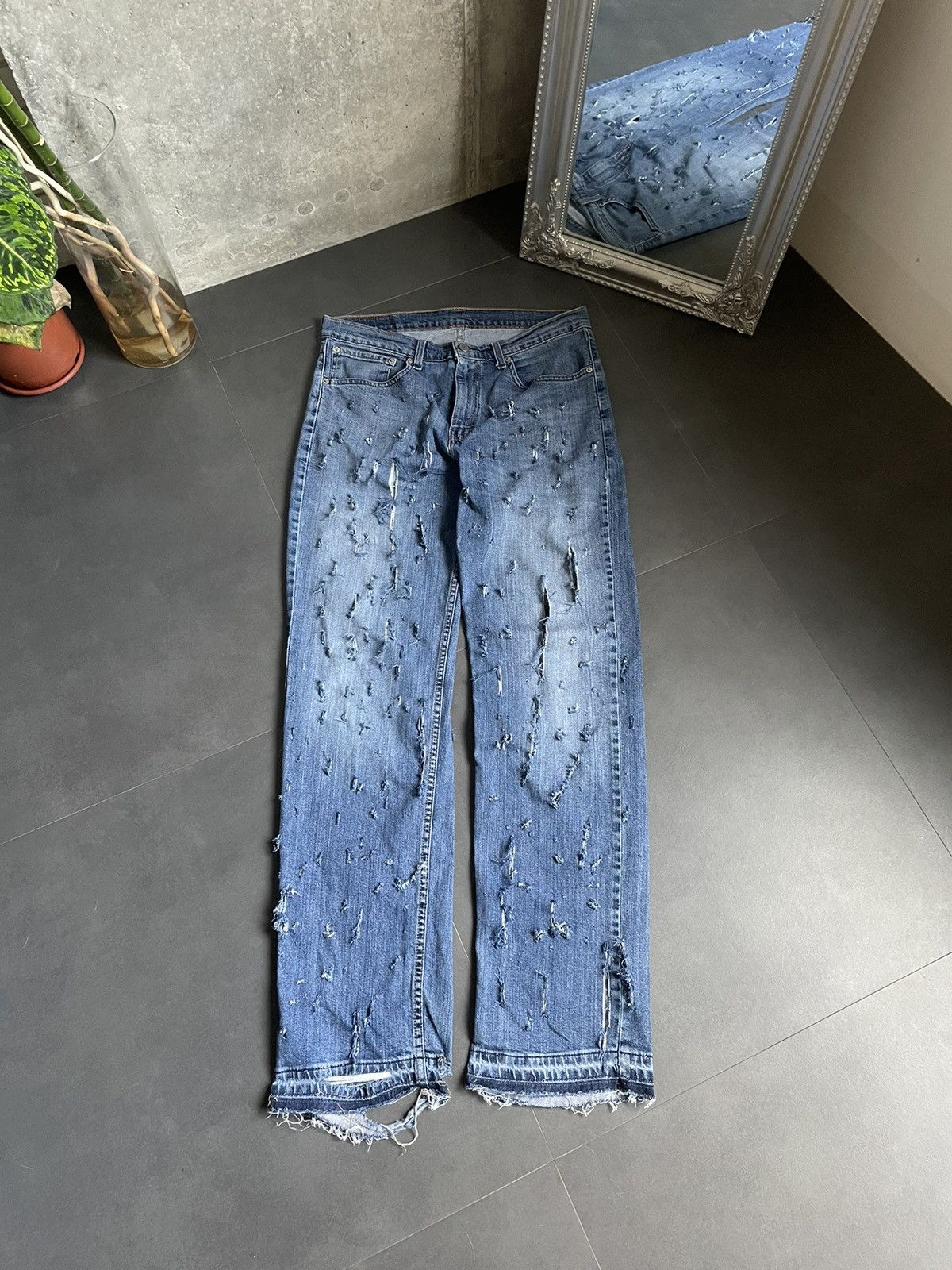 Levi's Vintage Trashed Distressed Levi’s 751 Jeans Made In USA Y2k Size US 32 / EU 48 - 1 Thumbnail