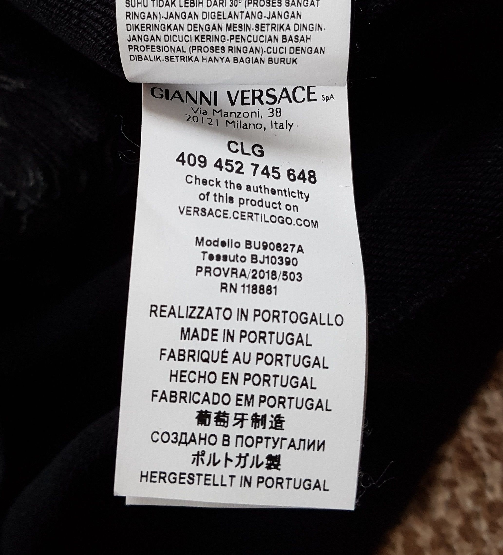 Versace Versace Versus Embroidered Pin Sweatshirt Black sz S Size US S / EU 44-46 / 1 - 15 Thumbnail